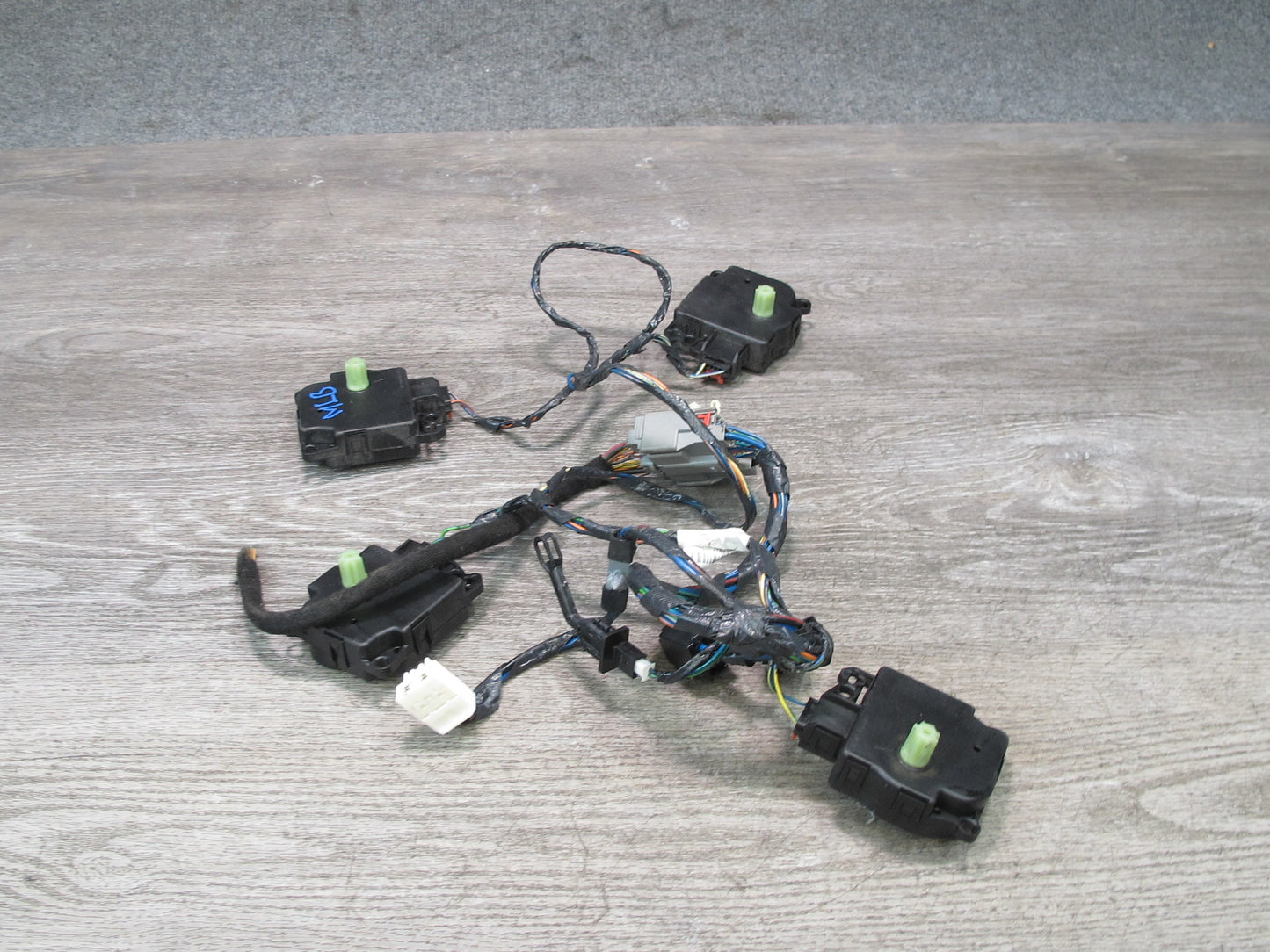 2017-2020 Maserati Levante M161 A/C Heater Flap Door Actuator Motor Wiring Set