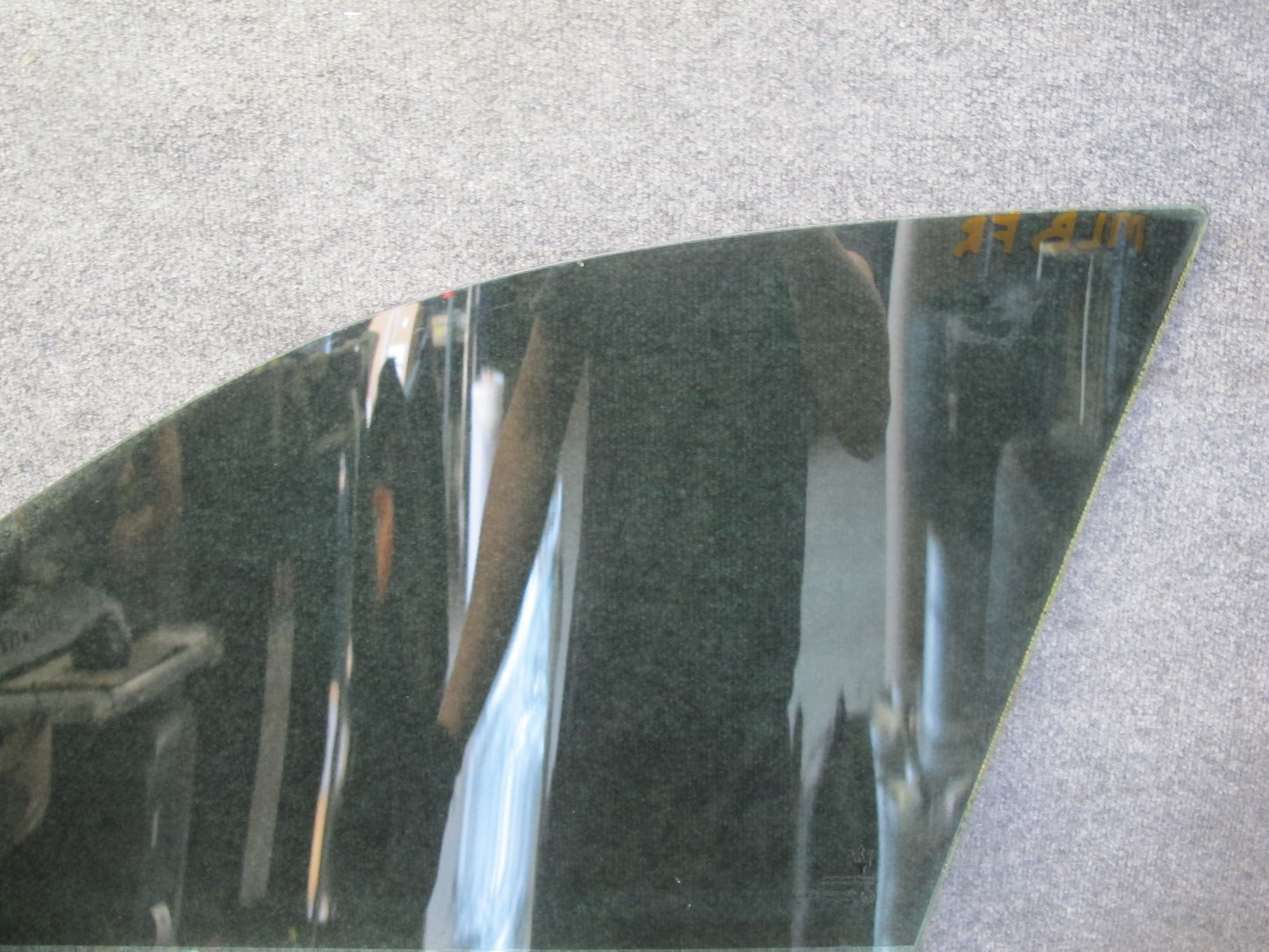 2017-2020 Maserati Levante M161 Front Right Pass Side Door Glass Window