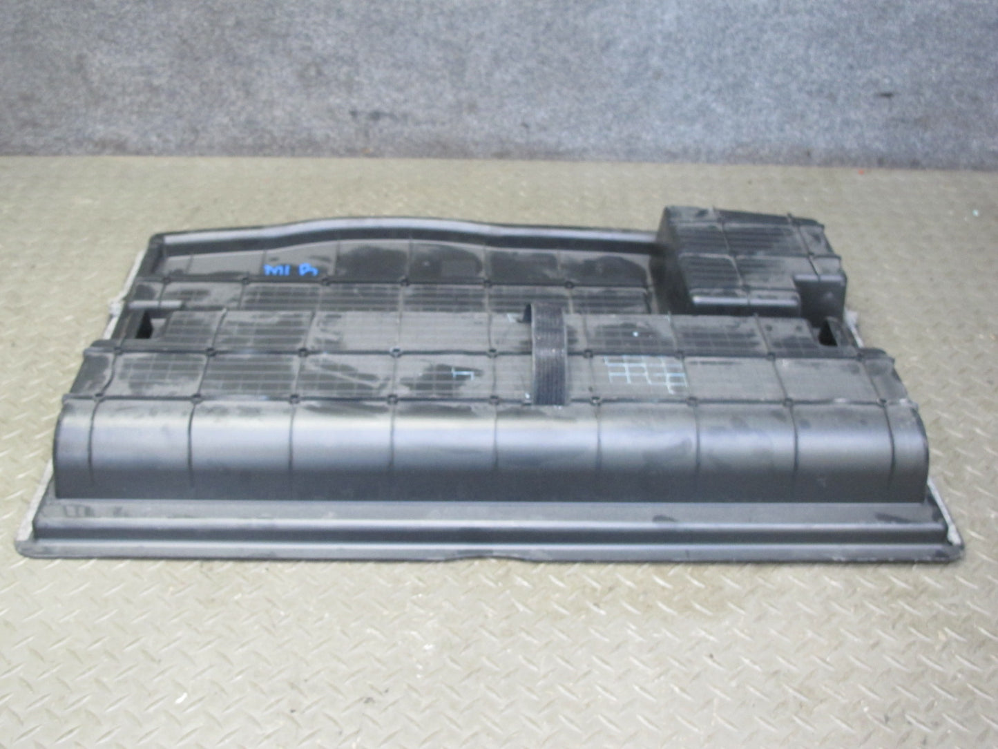 2017-2020 Maserati Levante M161 Rear Trunk Cargo Floor Tray Storage