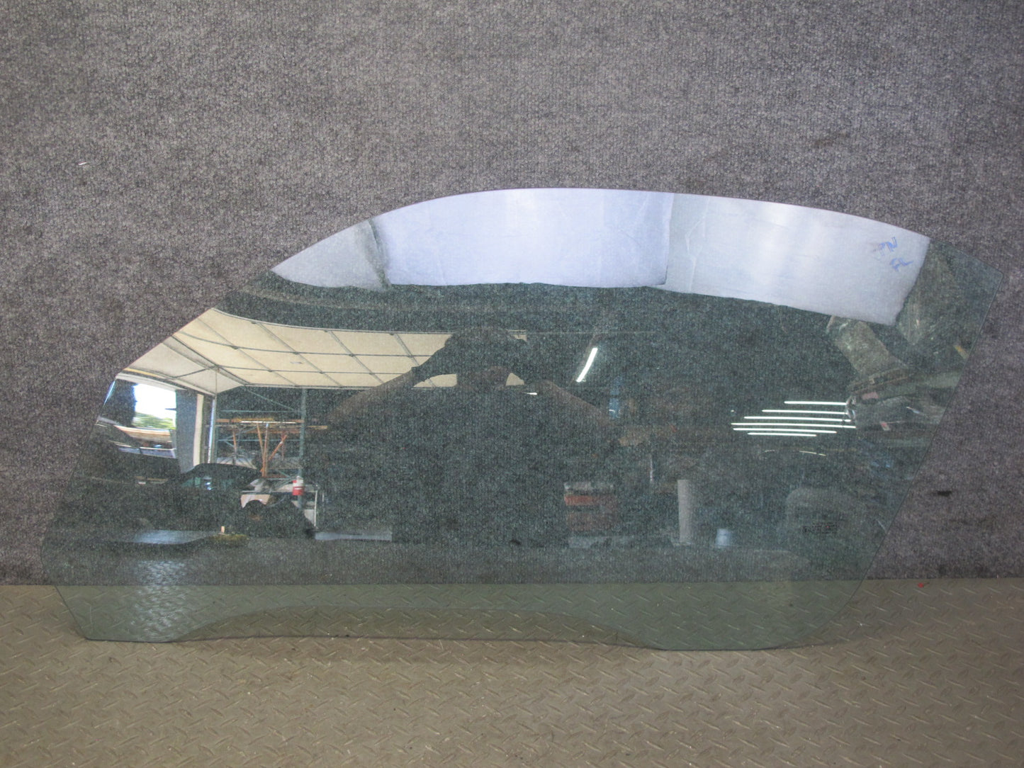 1999-2005 Porsche 911 Carrera 996 Convertible Left Door Glass Window