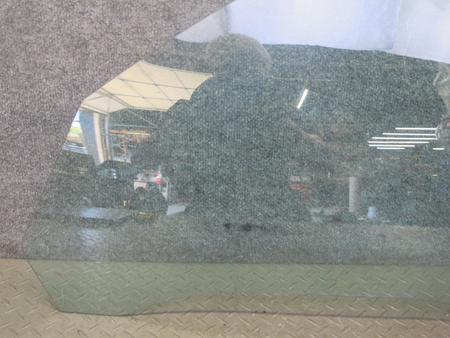 1999-2005 Porsche 911 Carrera 996 Convertible Left Door Glass Window