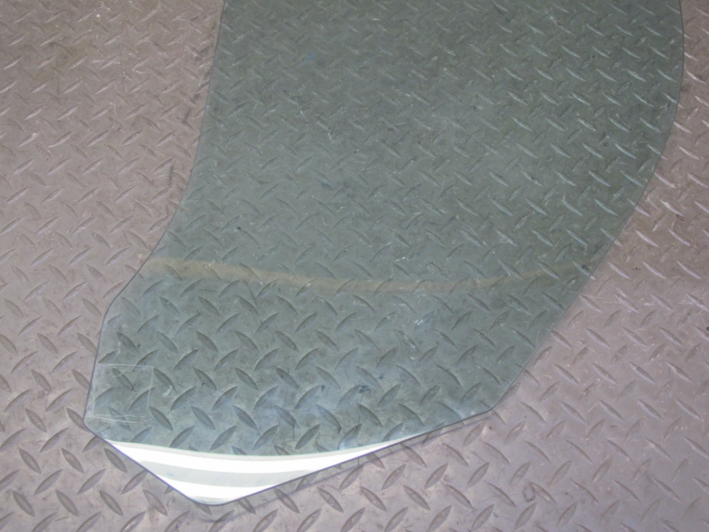 1999-2005 Porsche 911 Carrera 996 Convertible Left Door Glass Window