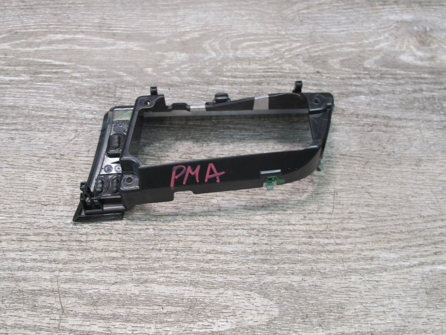 2015-2018 Porsche Macan Dash Front Left Air Vent Grille Trim Bezel Panel