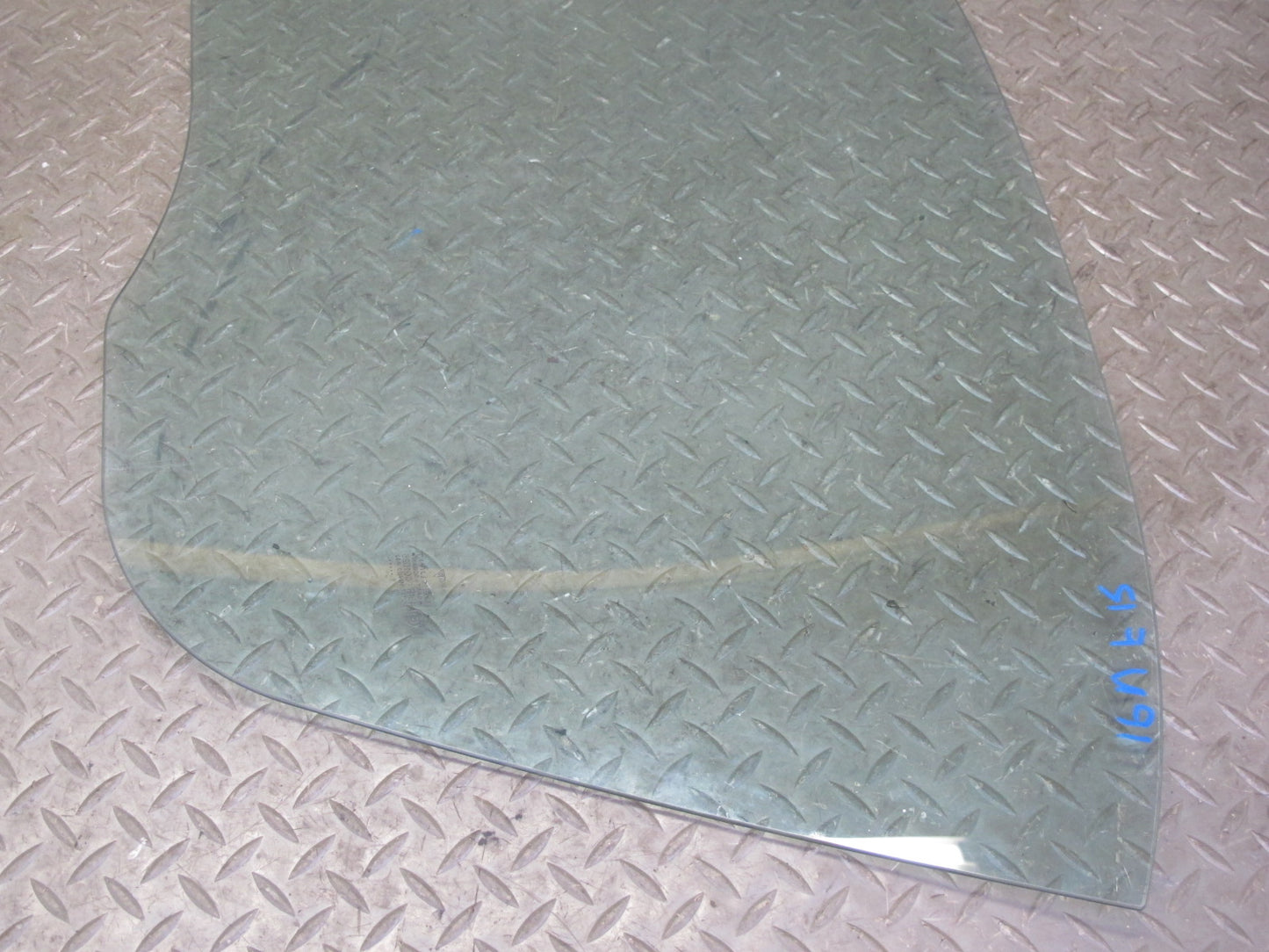 1999-2005 Porsche 911 Carrera 996 Convertible Right Door Glass Window