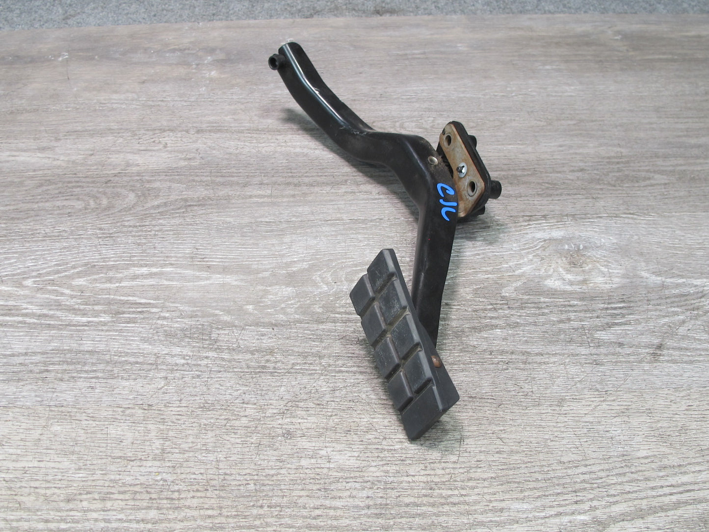 92-96 Chevrolet Corvette C4 Gas Accelerator Throttle & Brake Pedal Pad Set OEM