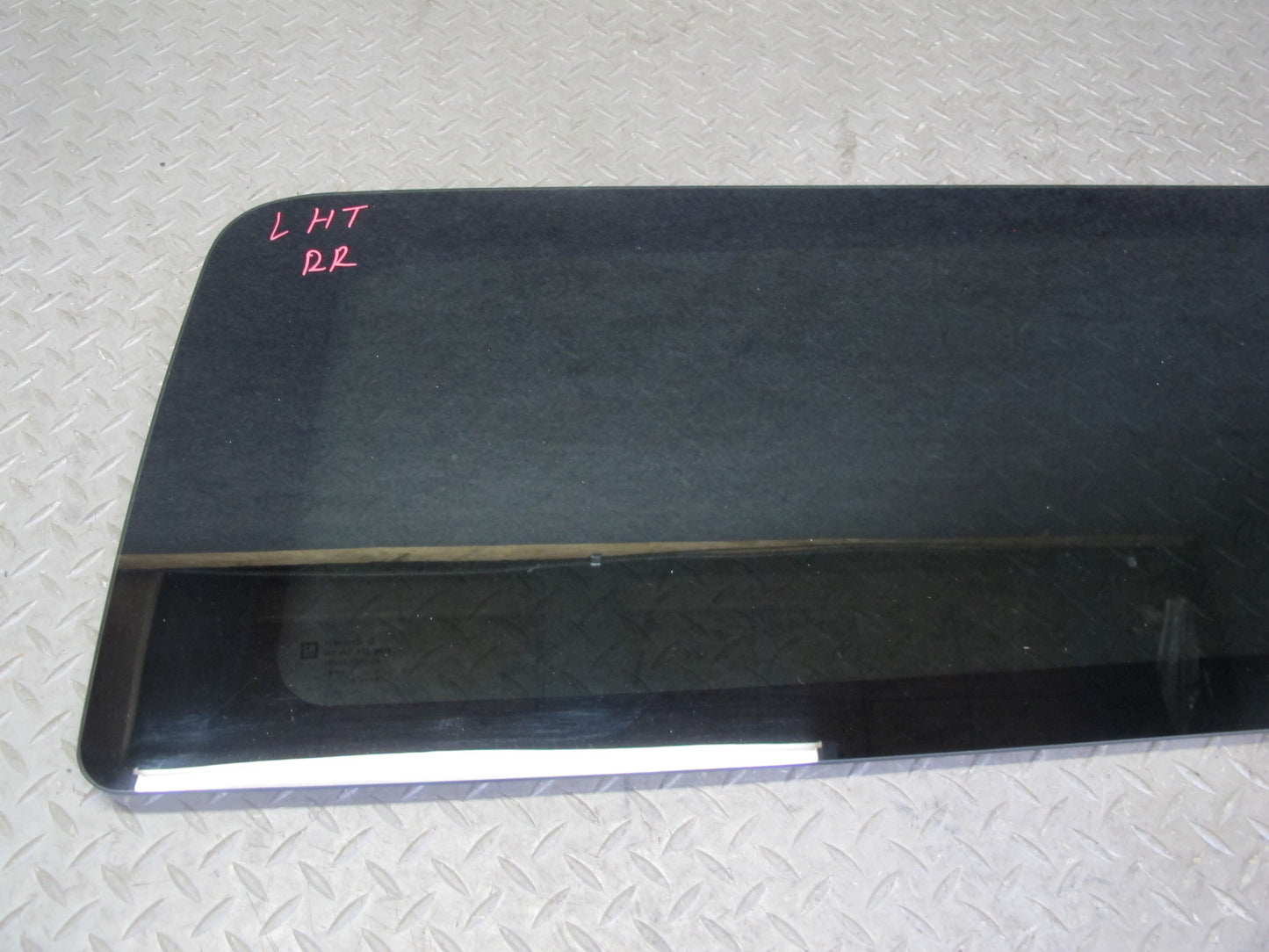 2003-2007 Hummer H2 Rear Right Quarter Glass Window