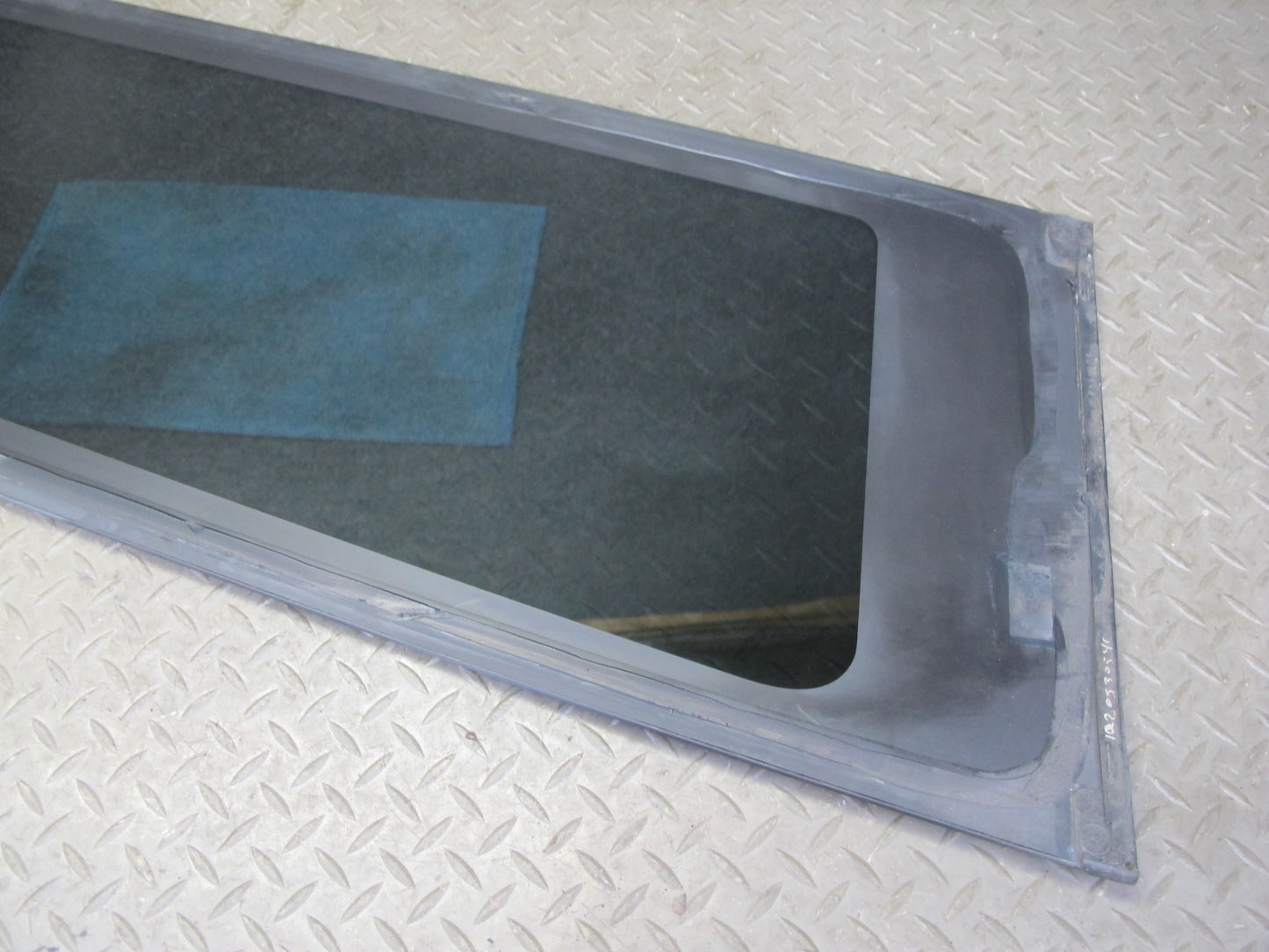 2003-2007 Hummer H2 Rear Right Quarter Glass Window