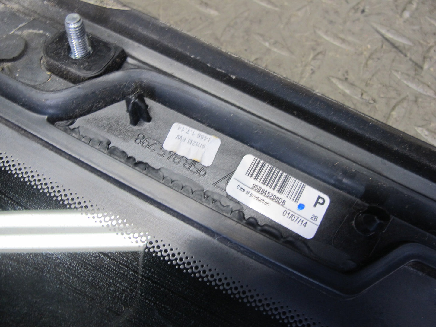 2015-2025 Porsche Macan Rear Right Quarter Glass Window 95B845298DB
