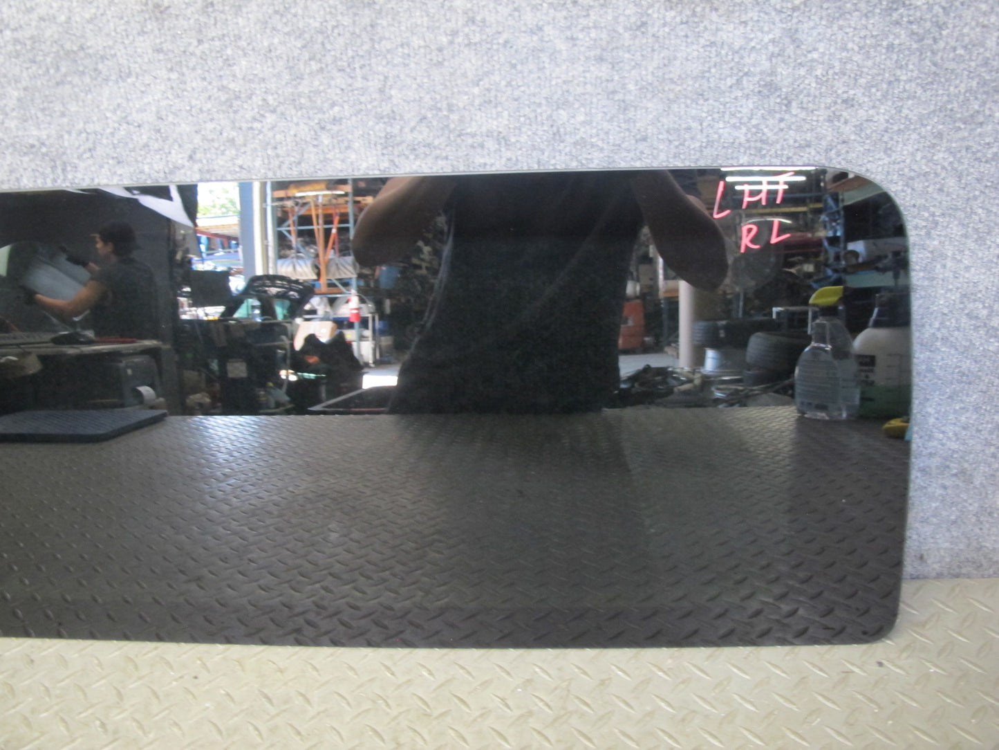 2003-2007 Hummer H2 Rear Left Quarter Glass Window