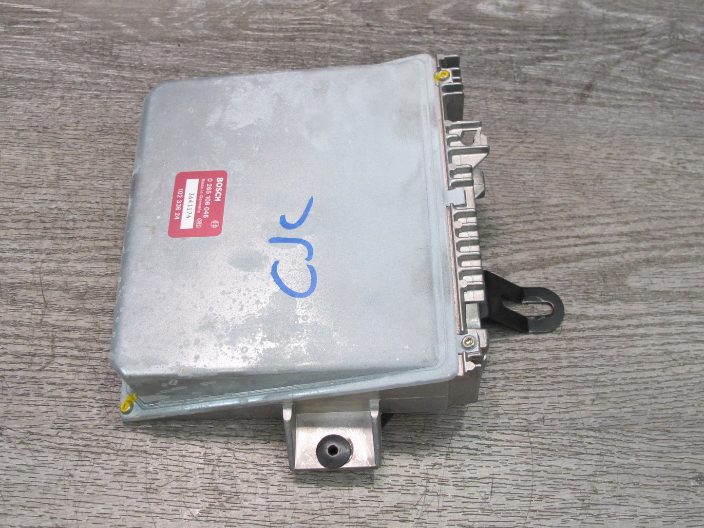 92-94 Chevrolet Corvette C4 Anti Lock Brake ABS Control Module 0265106046 OEM