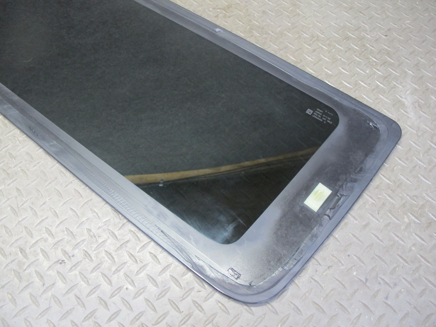 2003-2007 Hummer H2 Rear Left Quarter Glass Window