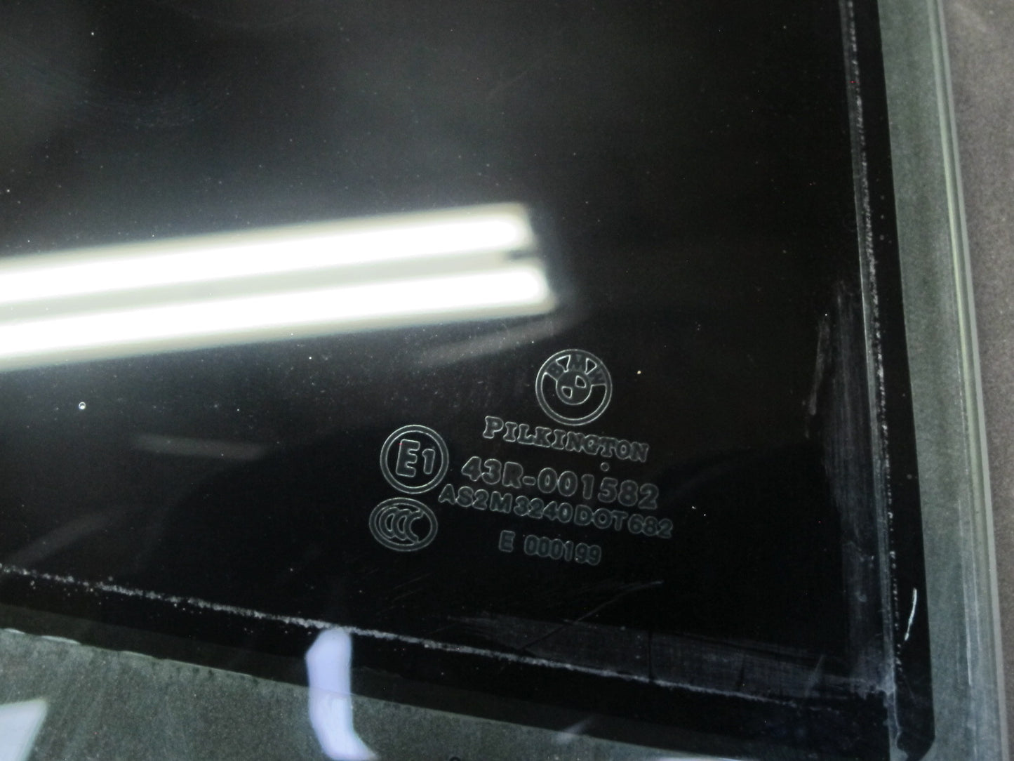 2008-2013 BMW E90 M3 328i 335i Rear Right Door Glass Window