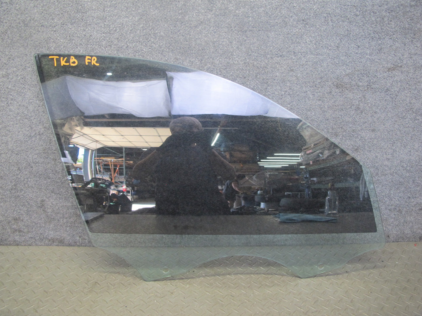 2008-2013 BMW E90 M3 328i 335i Front Right Door Glass Window