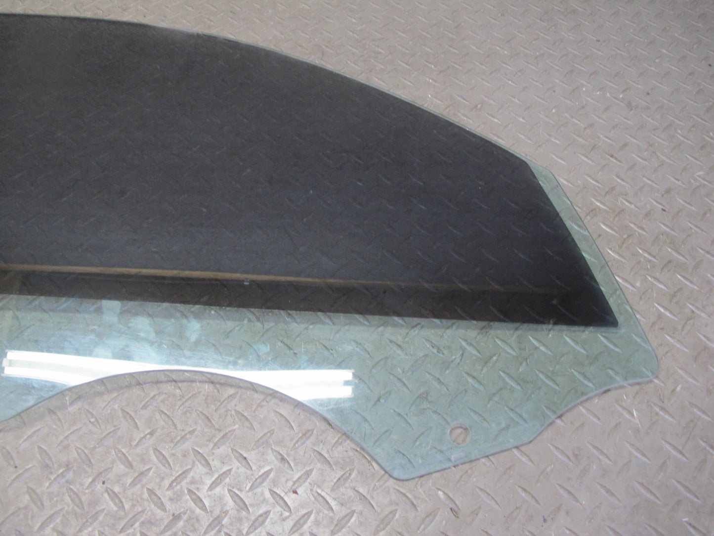2008-2013 BMW E90 M3 328i 335i Front Right Door Glass Window