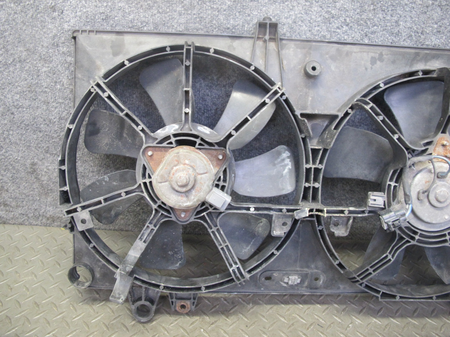 04-08 Mazda RX8 A/T Engine Radiator Cooling Fan Motor w Shroud Assembly OEM