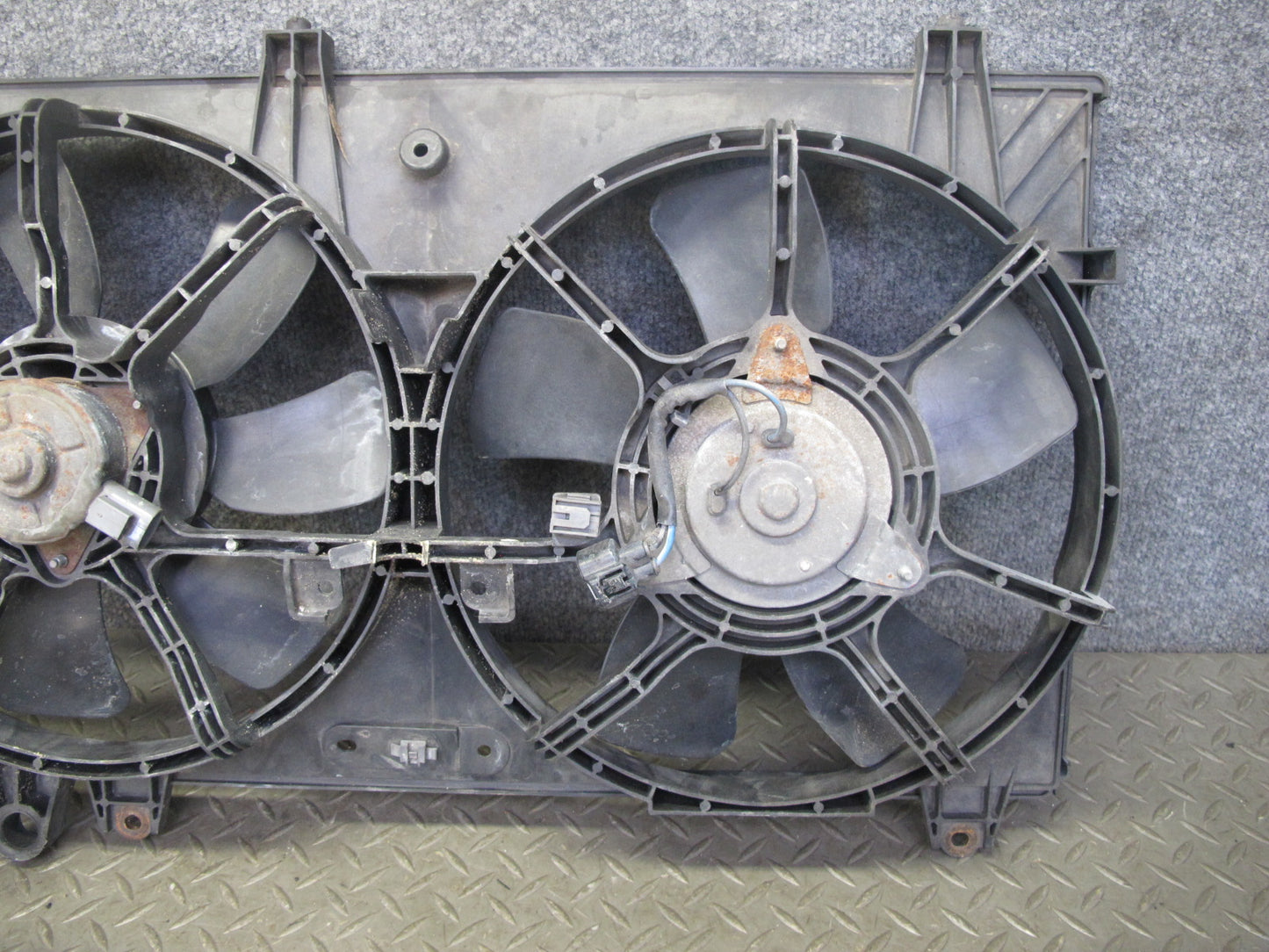 04-08 Mazda RX8 A/T Engine Radiator Cooling Fan Motor w Shroud Assembly OEM