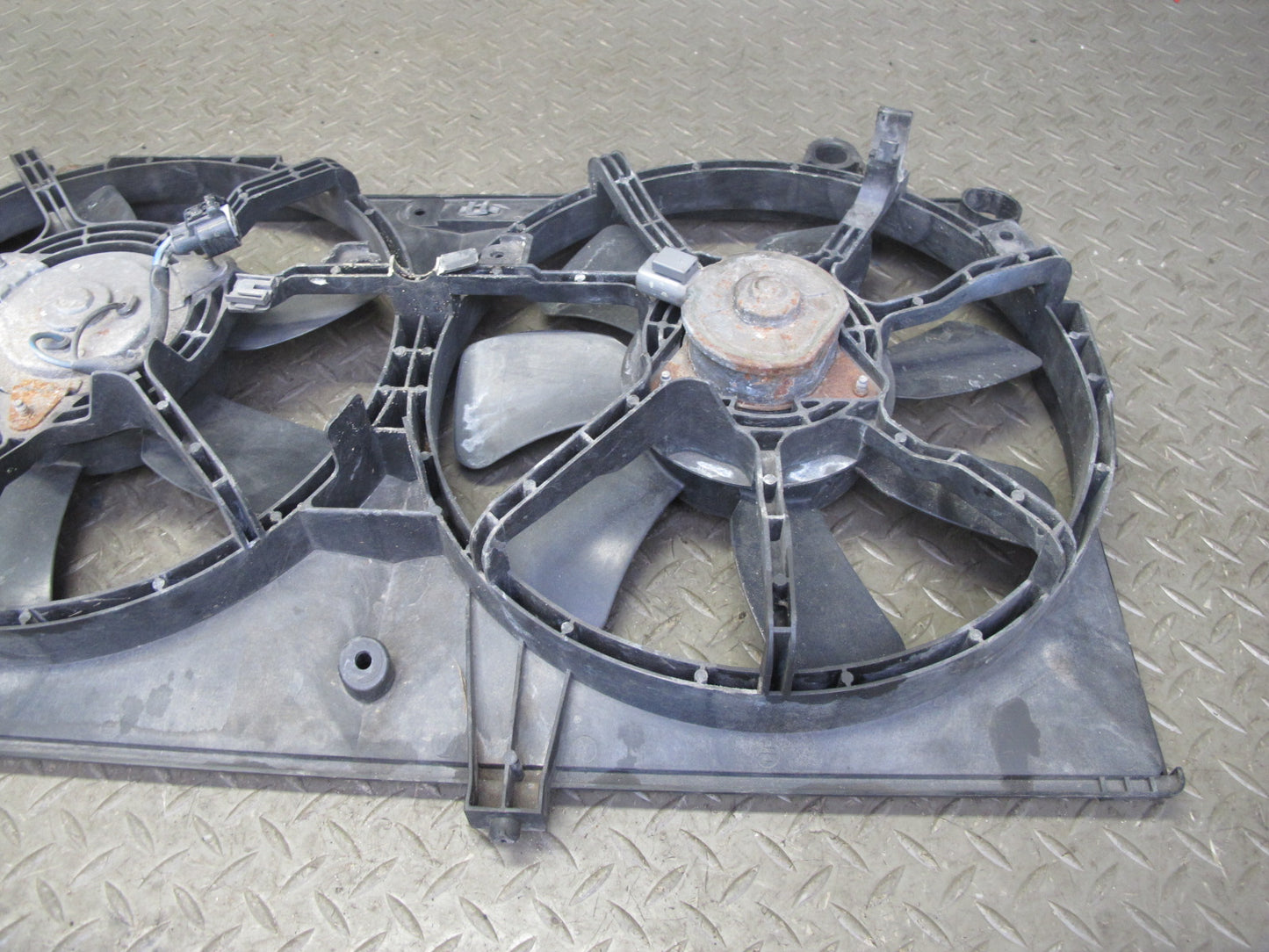 04-08 Mazda RX8 A/T Engine Radiator Cooling Fan Motor w Shroud Assembly OEM