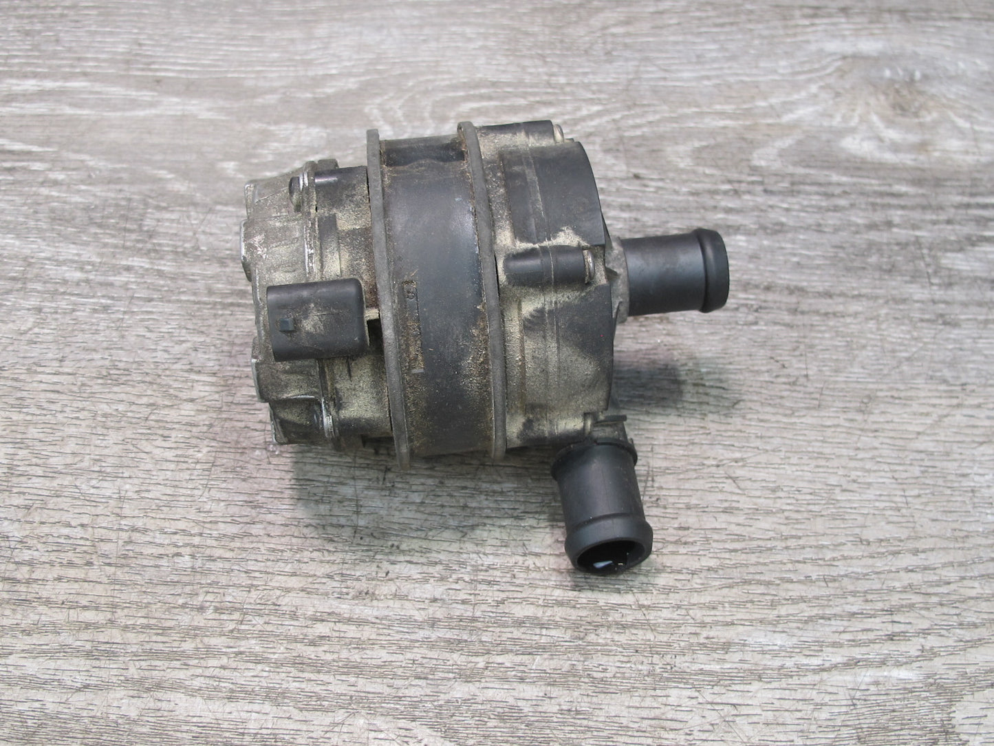 2017-2020 Maserati Levante M161 Engine Auxiliary AUX Water Coolant Pump