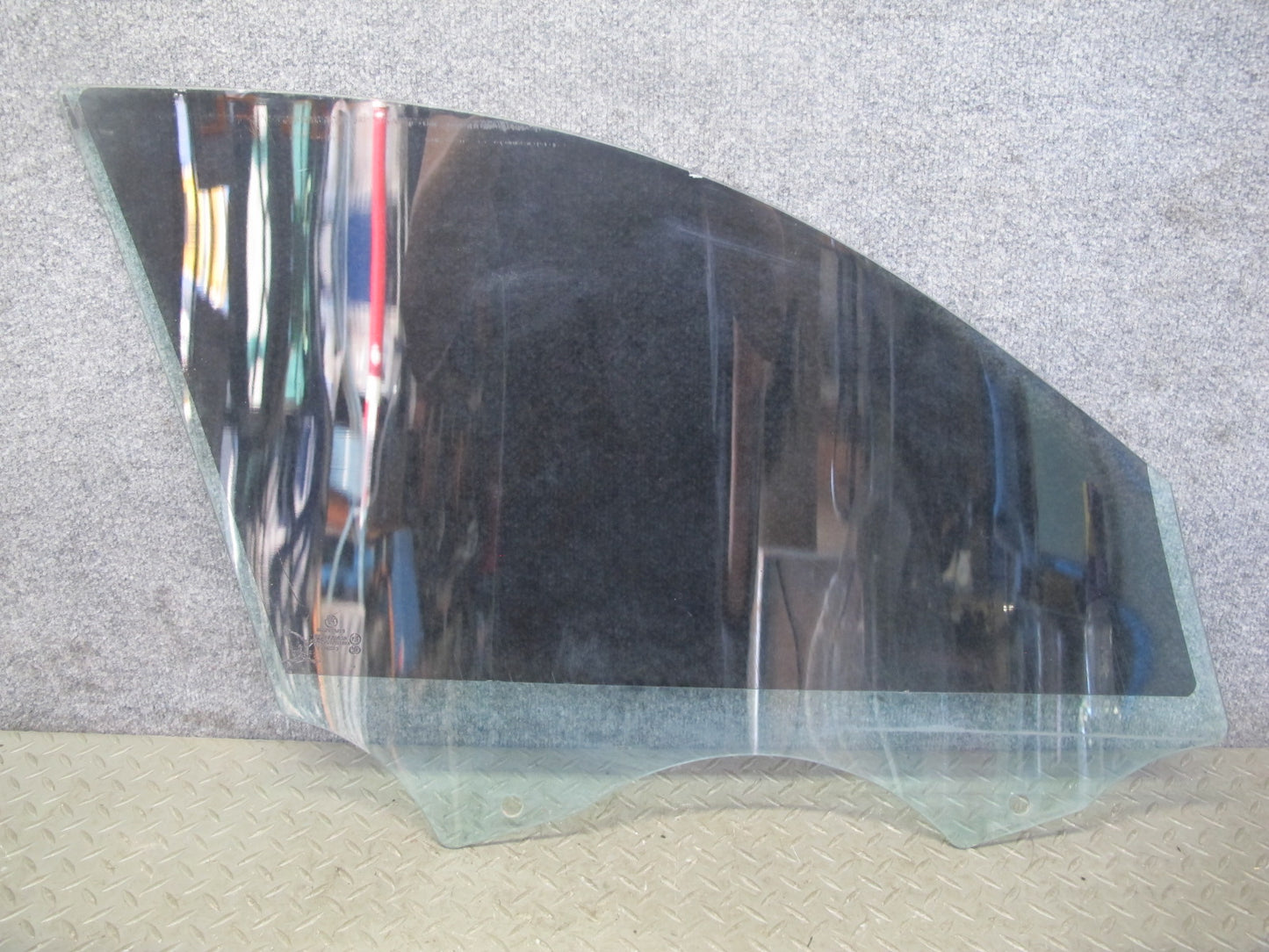 2008-2011 BMW E90 M3 328i 335i Front Left Door Glass Window