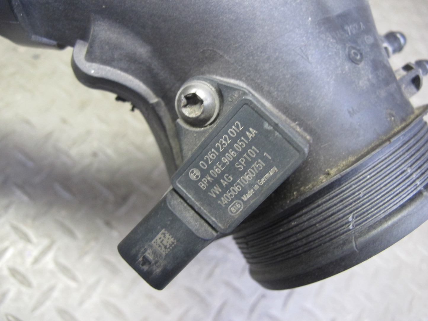 2015-2018 Porsche Macan Air Intake Inlet Hose Pipe Line w Sensor 95B145762A