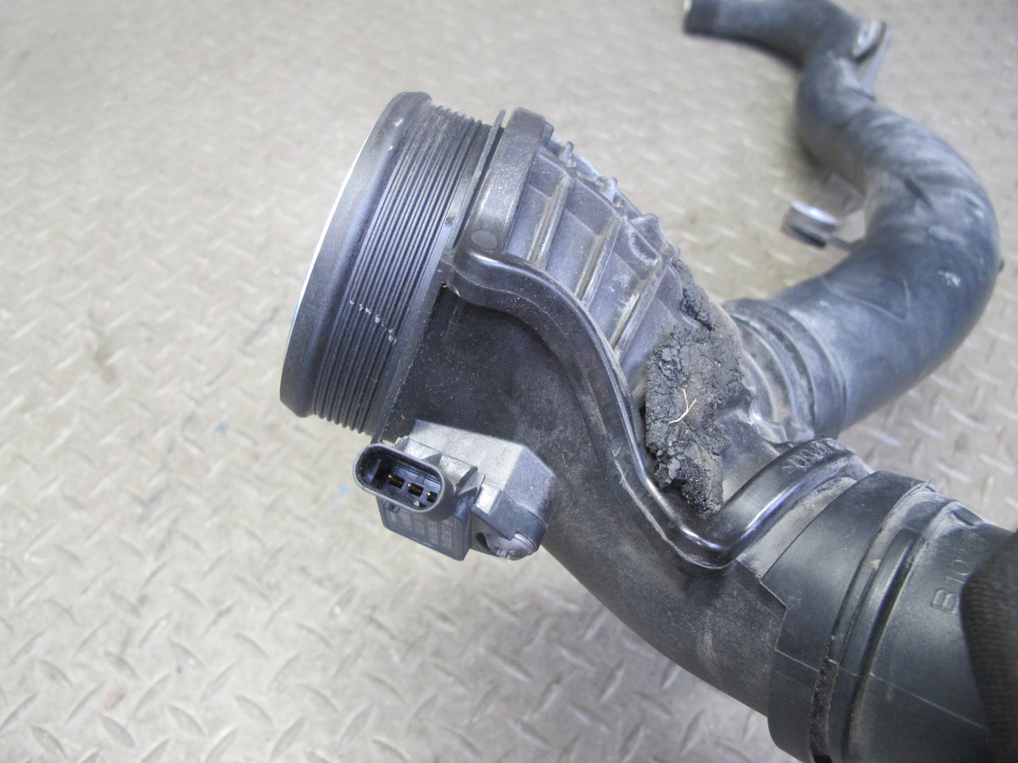 2015-2018 Porsche Macan Air Intake Inlet Hose Pipe Line w Sensor 95B145762A