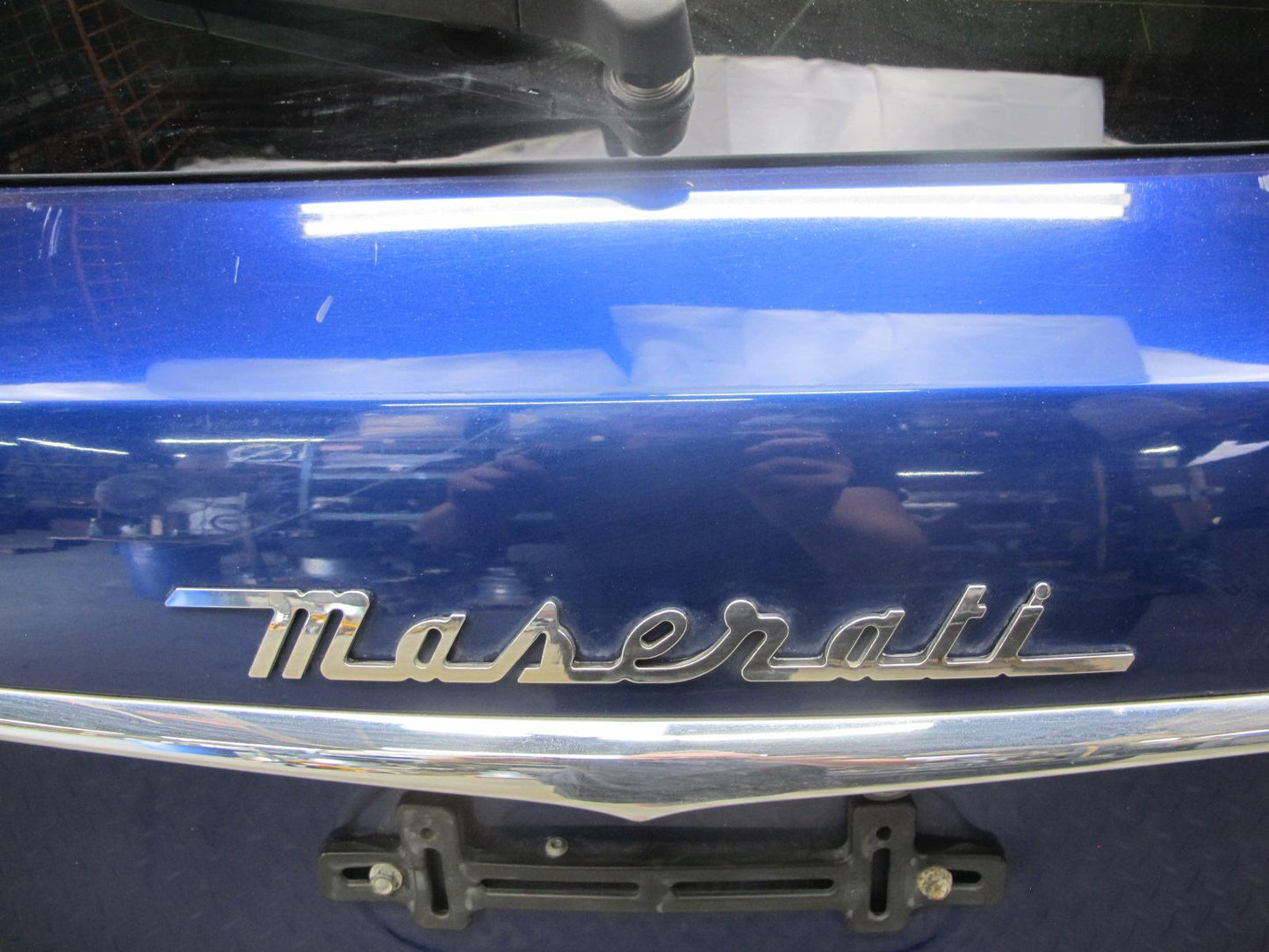 2017-2020 Maserati Levante M161 Rear Trunk Lid Tailgate Liftgate W/ Glass Blue
