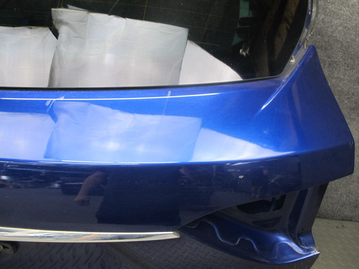 2017-2020 Maserati Levante M161 Rear Trunk Lid Tailgate Liftgate W/ Glass Blue