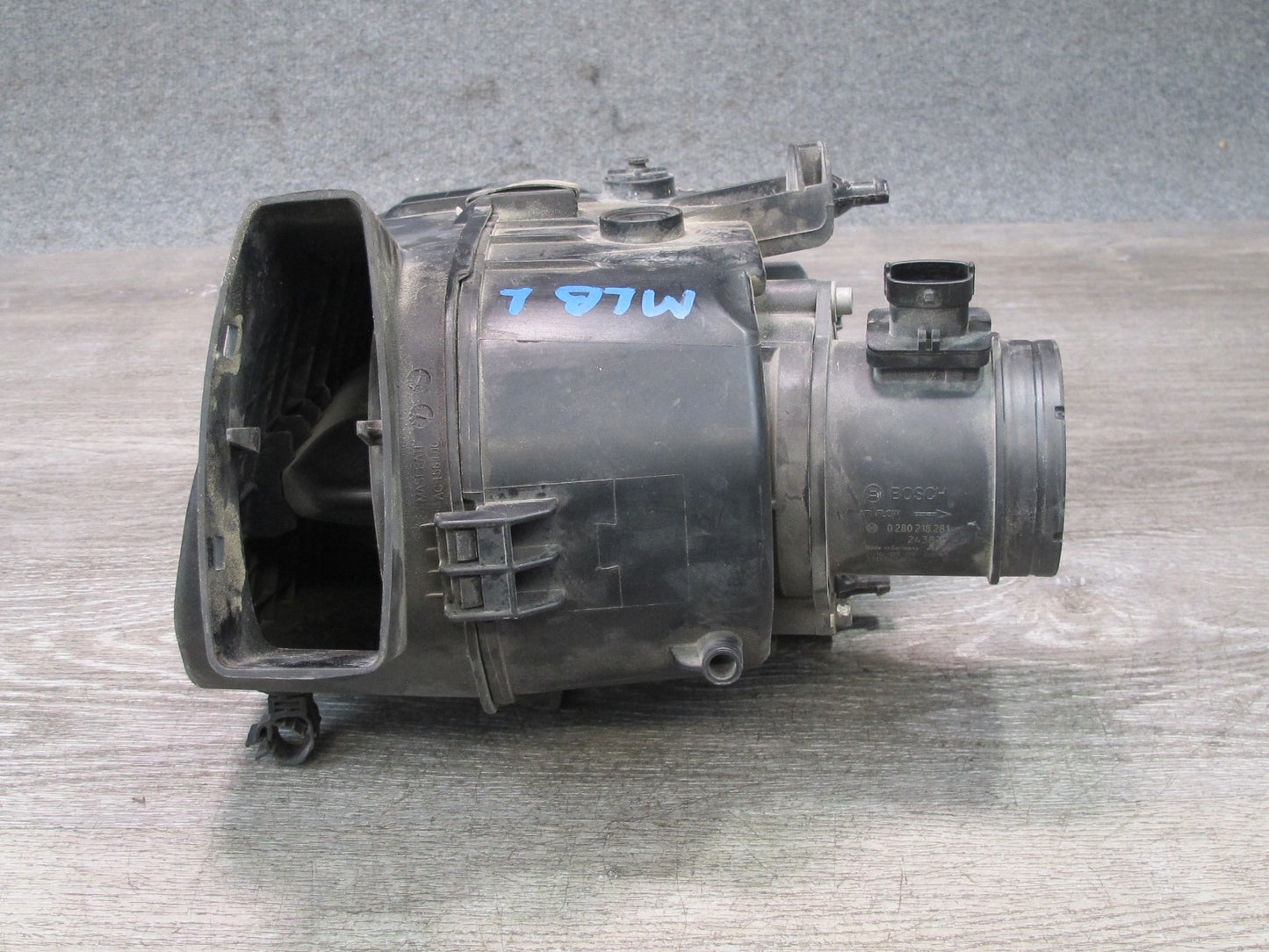2017-2020 Maserati Levante M161 Left Side Intake Air Cleaner Filter Box Housing