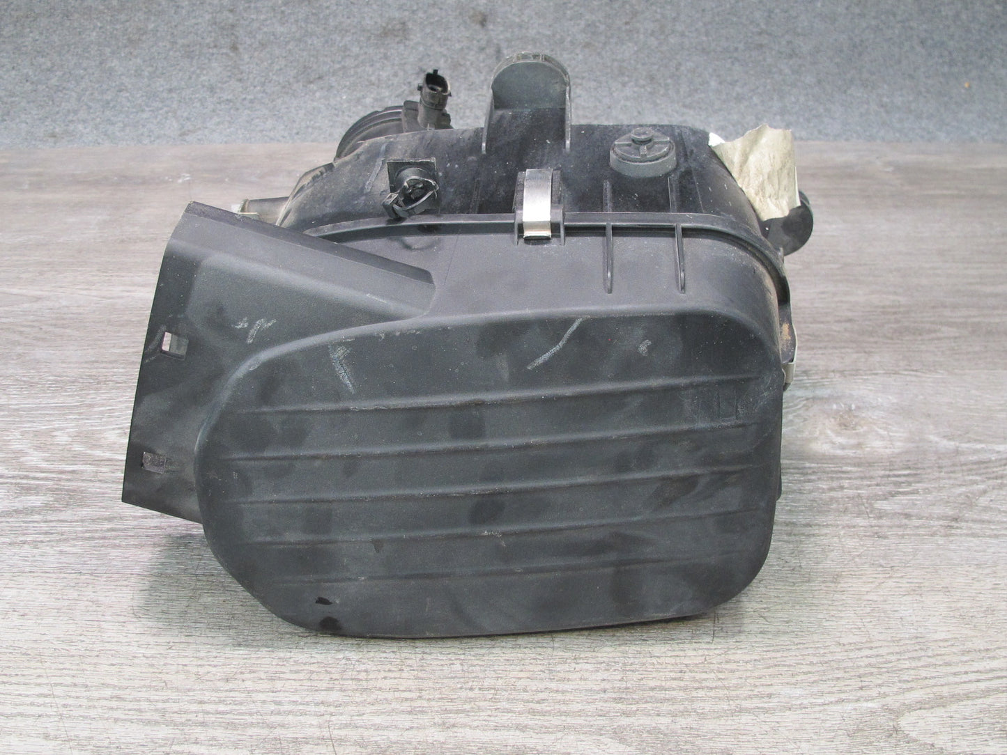 2017-2020 Maserati Levante M161 Right Side Intake Air Cleaner Filter Box Housing