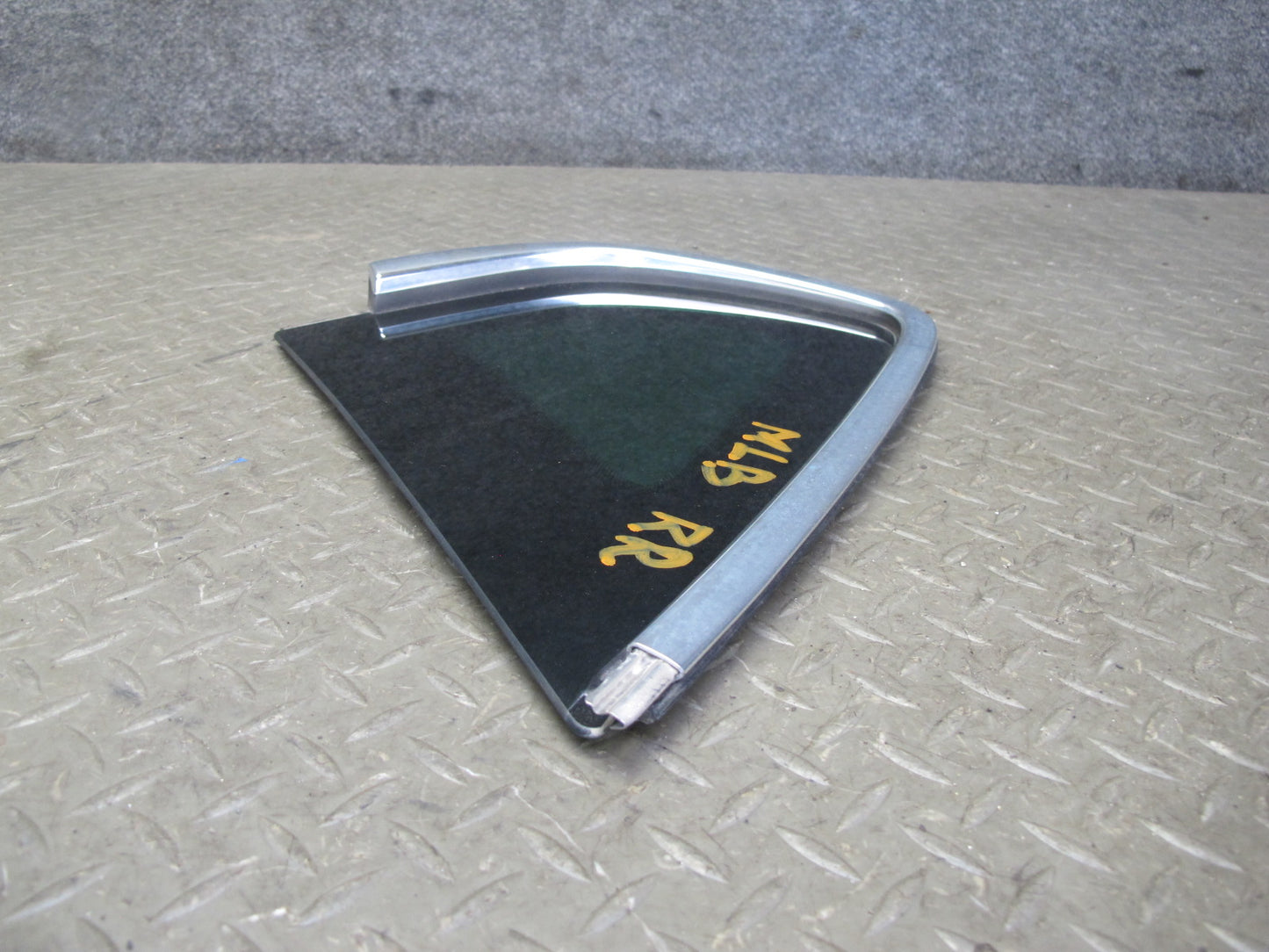 2017-2020 Maserati Levante M161 Rear Right Side Quarter Corner Glass Window