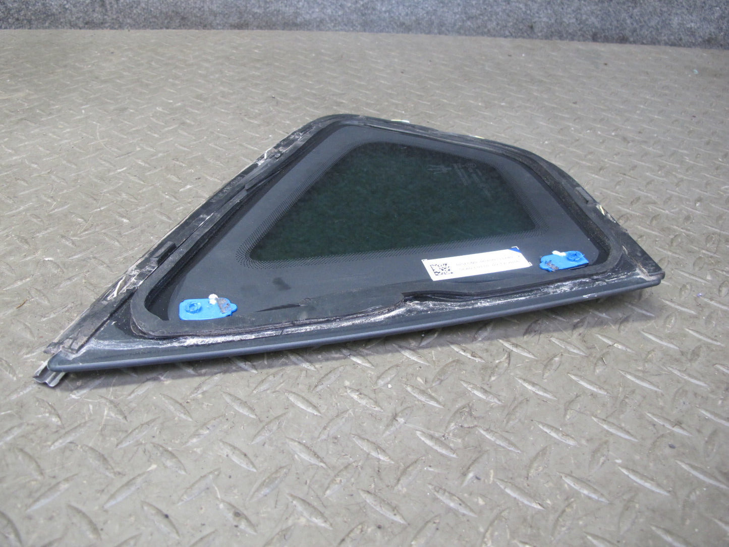 2017-2020 Maserati Levante M161 Rear Right Side Quarter Corner Glass Window