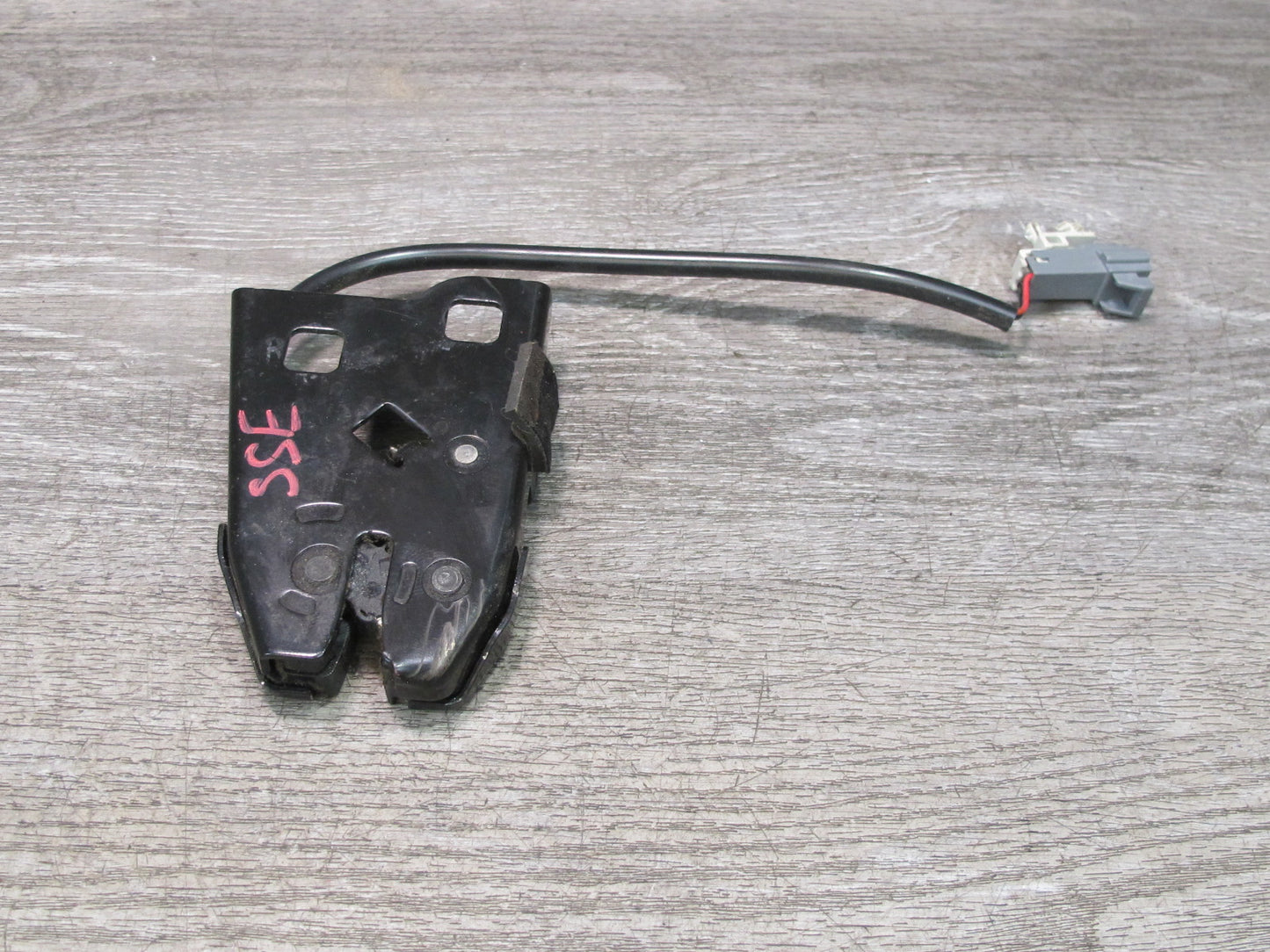 07-10 Saturn SKY Pontiac Solstice Rear Trunk Lid Lock Latch Actuator OEM
