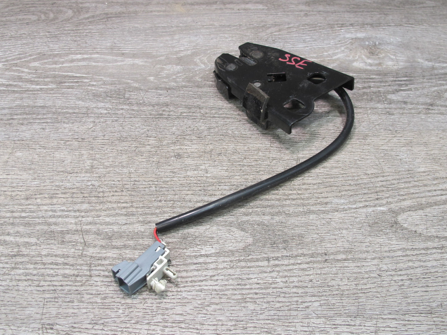 07-10 Saturn SKY Pontiac Solstice Rear Trunk Lid Lock Latch Actuator OEM