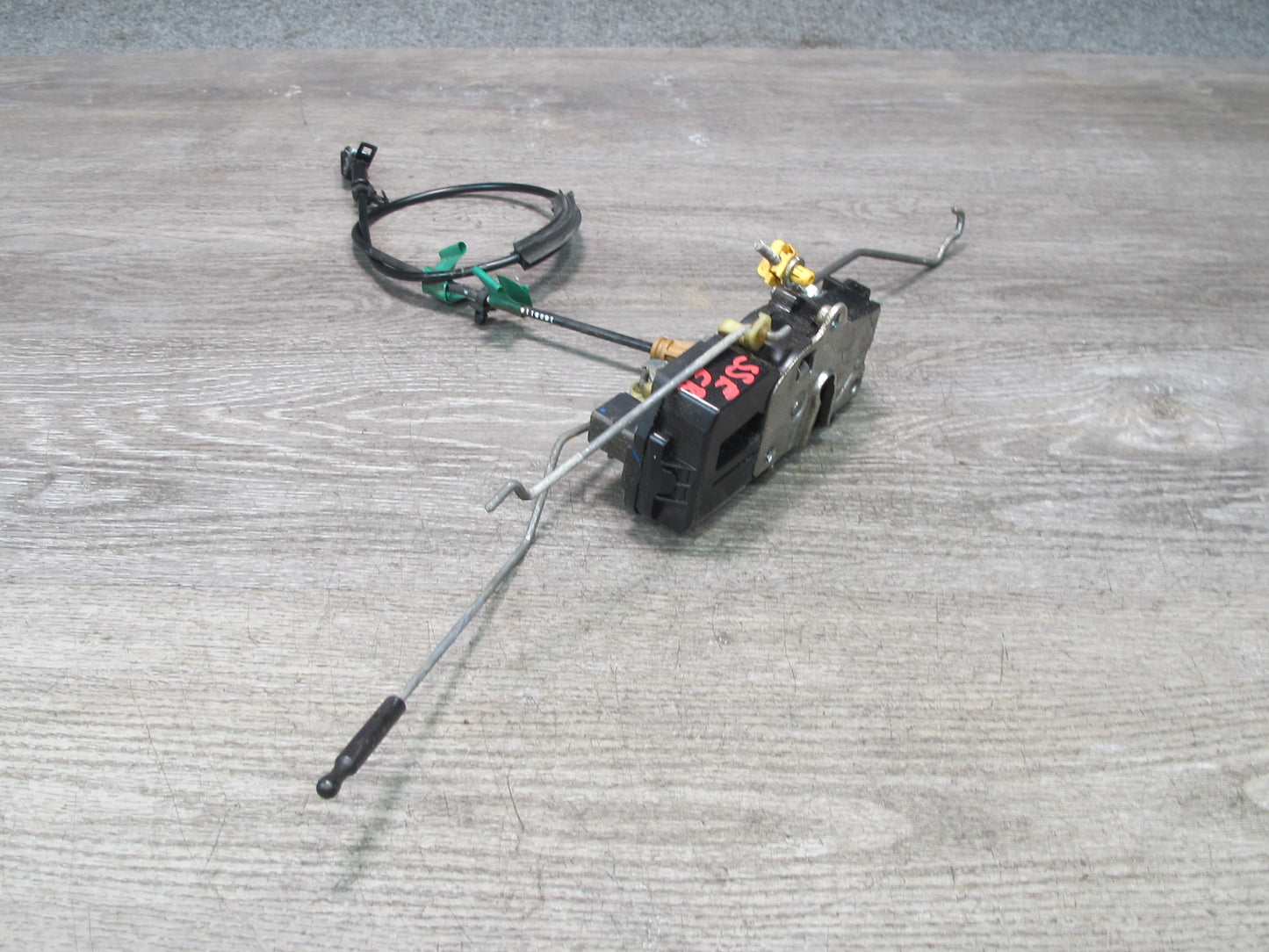 07-10 Saturn SKY Pontiac Solstice Right Passenger Door Lock Latch Actuator OEM