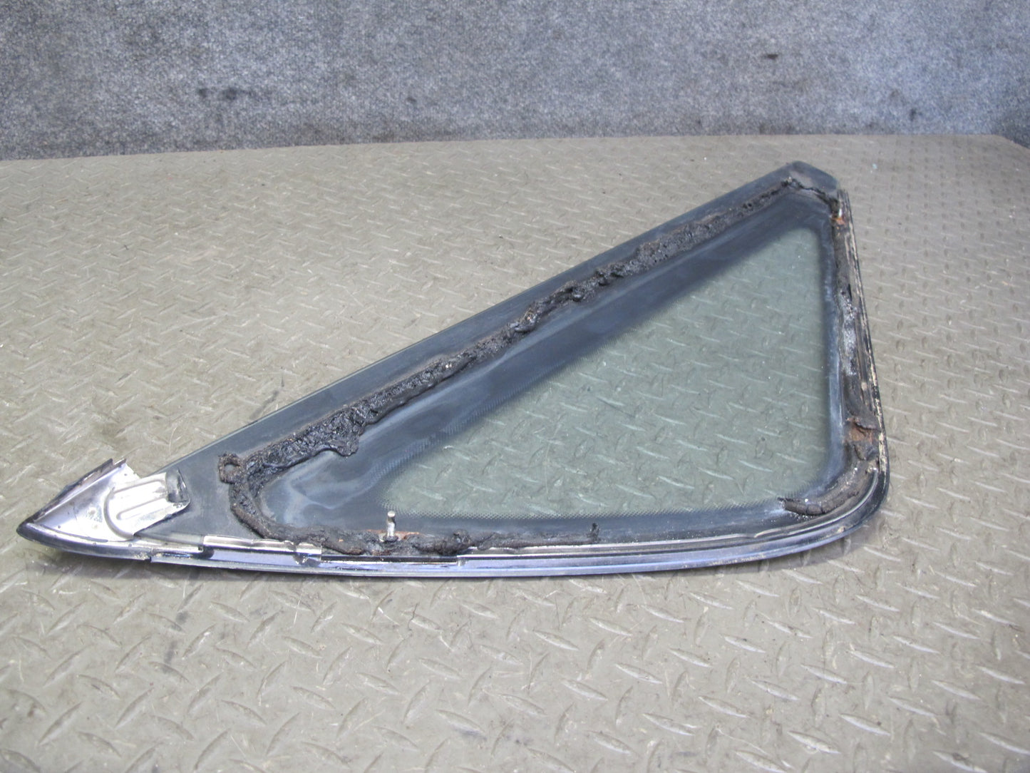 89-92 Toyota Supra MA70L Rear Right Quarter Glass Window w Molding Trim Set OEM