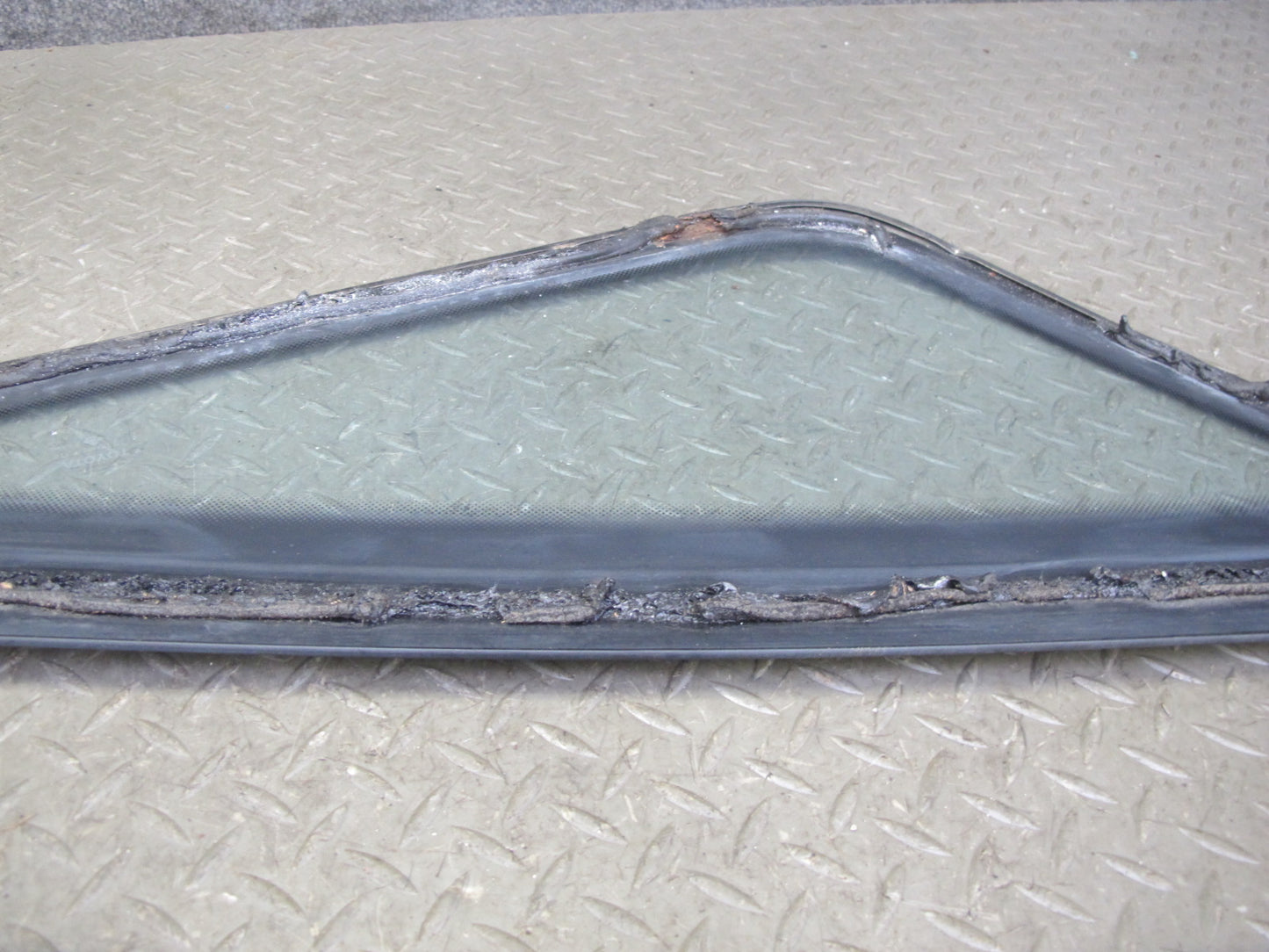 89-92 Toyota Supra MA70L Rear Right Quarter Glass Window w Molding Trim Set OEM