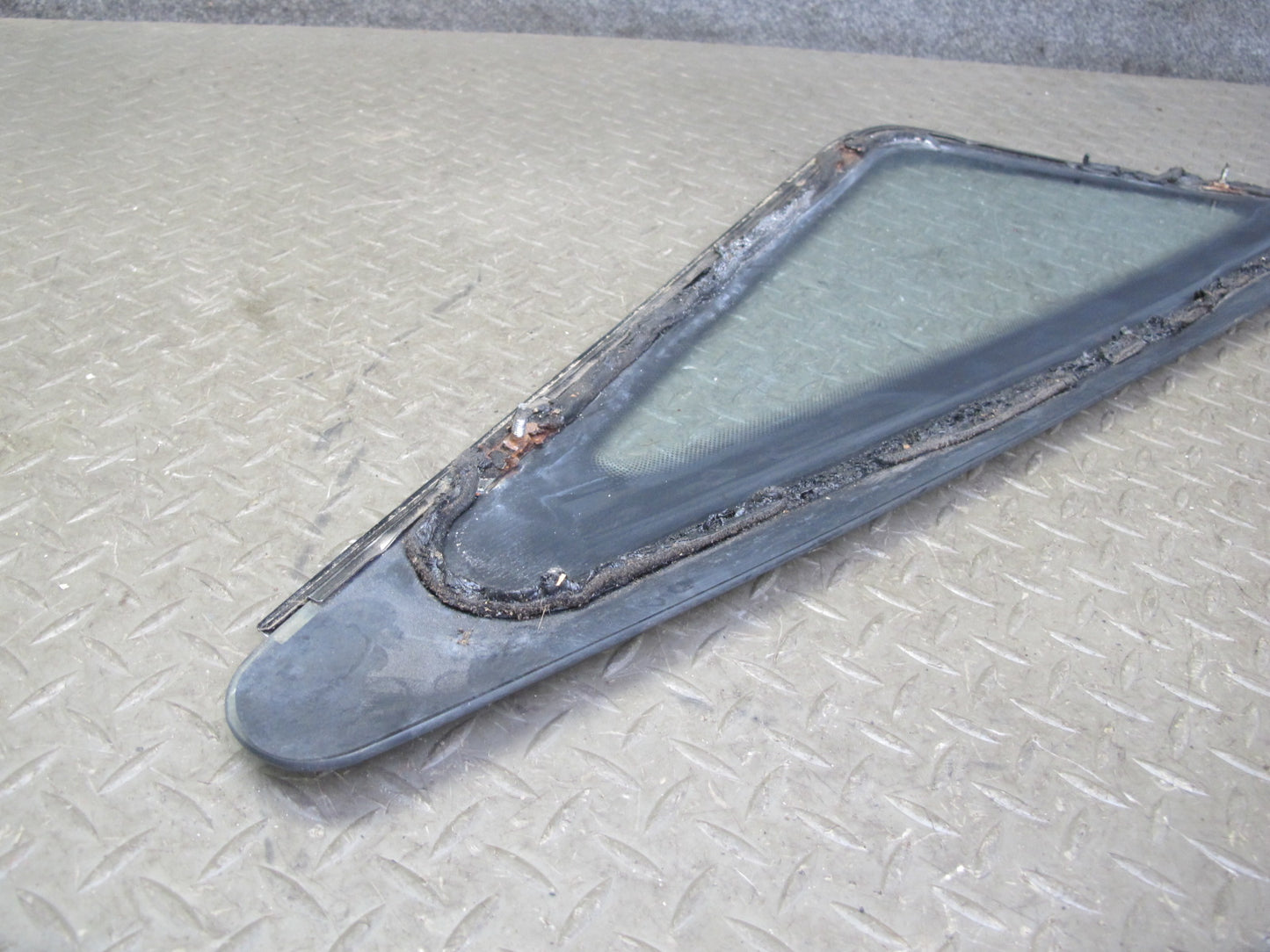 89-92 Toyota Supra MA70L Rear Right Quarter Glass Window w Molding Trim Set OEM