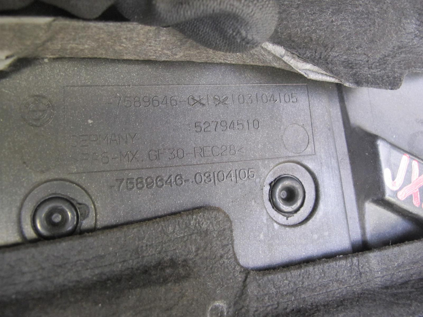 2010-2014 BMW E71 X6M Engine Upper TOP Sound Insulation Trim Panel 7589646