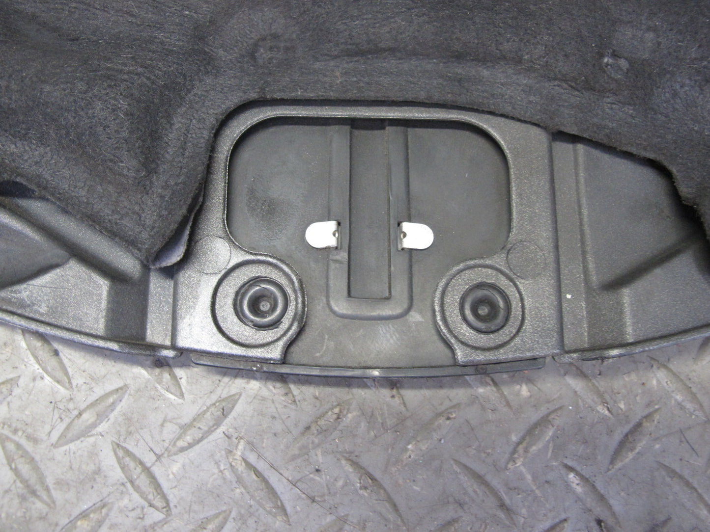 2010-2014 BMW E71 X6M Engine Upper TOP Sound Insulation Trim Panel 7589646