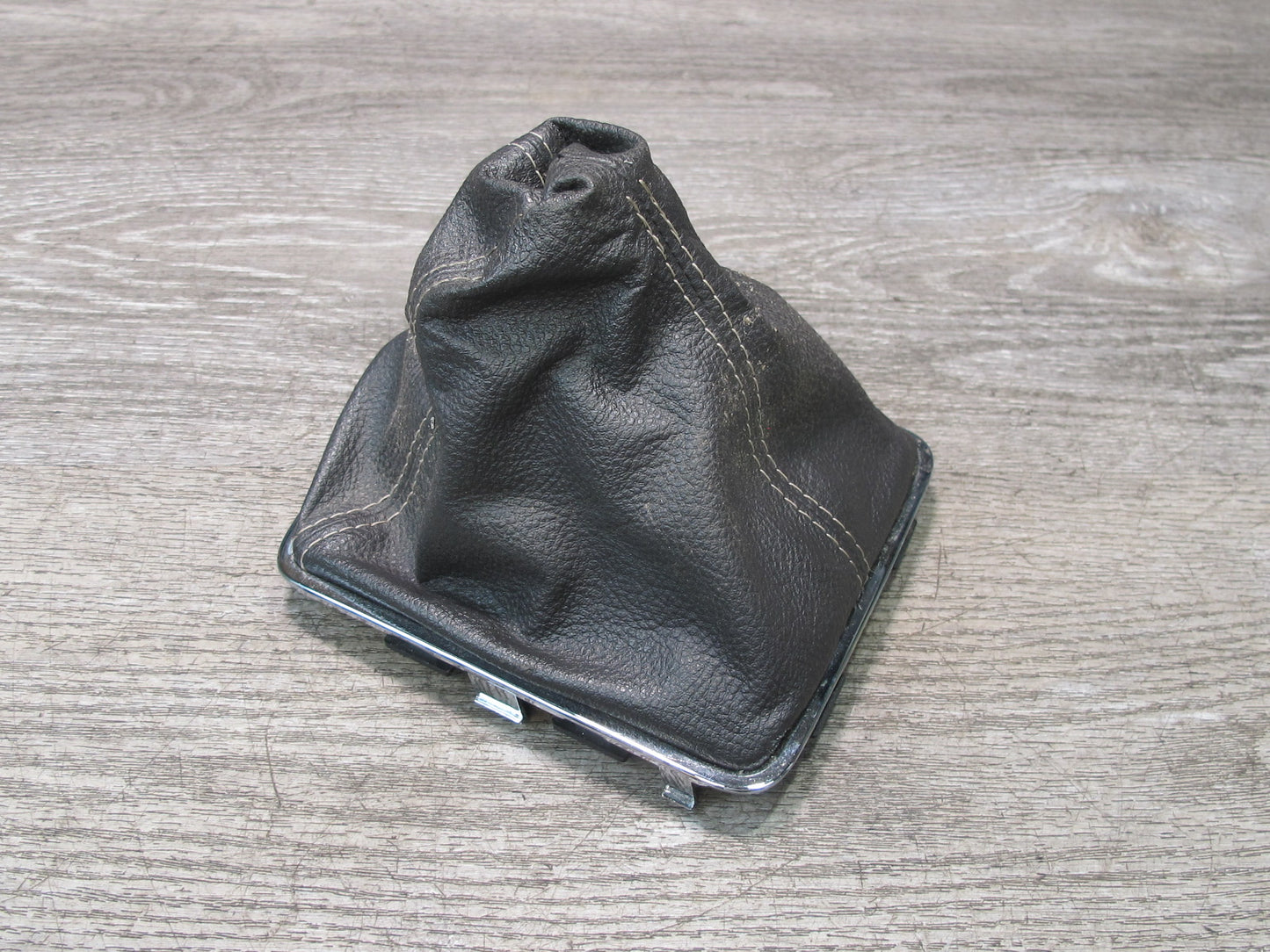 07-10 Saturn SKY Redline M/T Manual Transmission Shifter Boot OEM