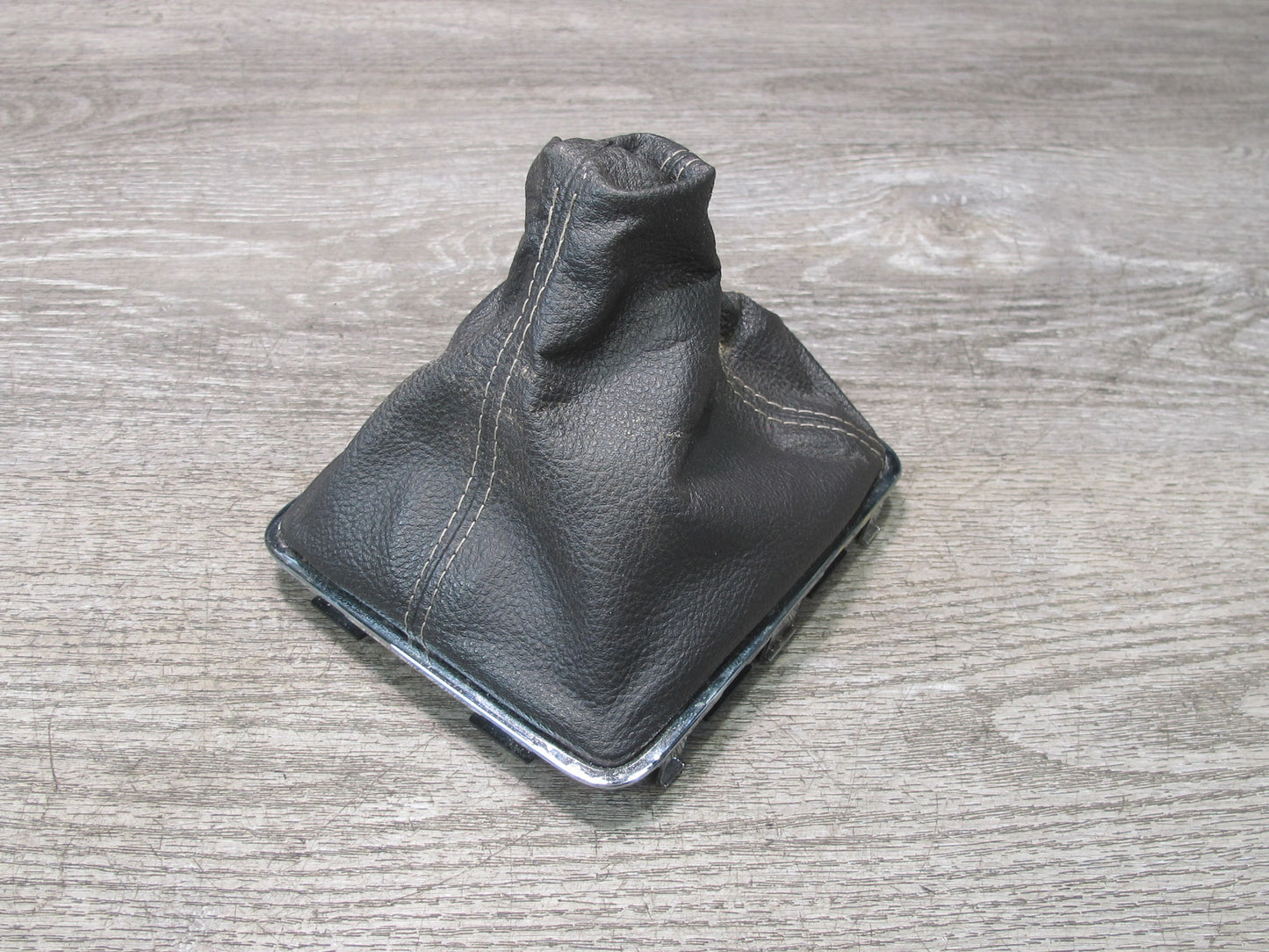 07-10 Saturn SKY Redline M/T Manual Transmission Shifter Boot OEM