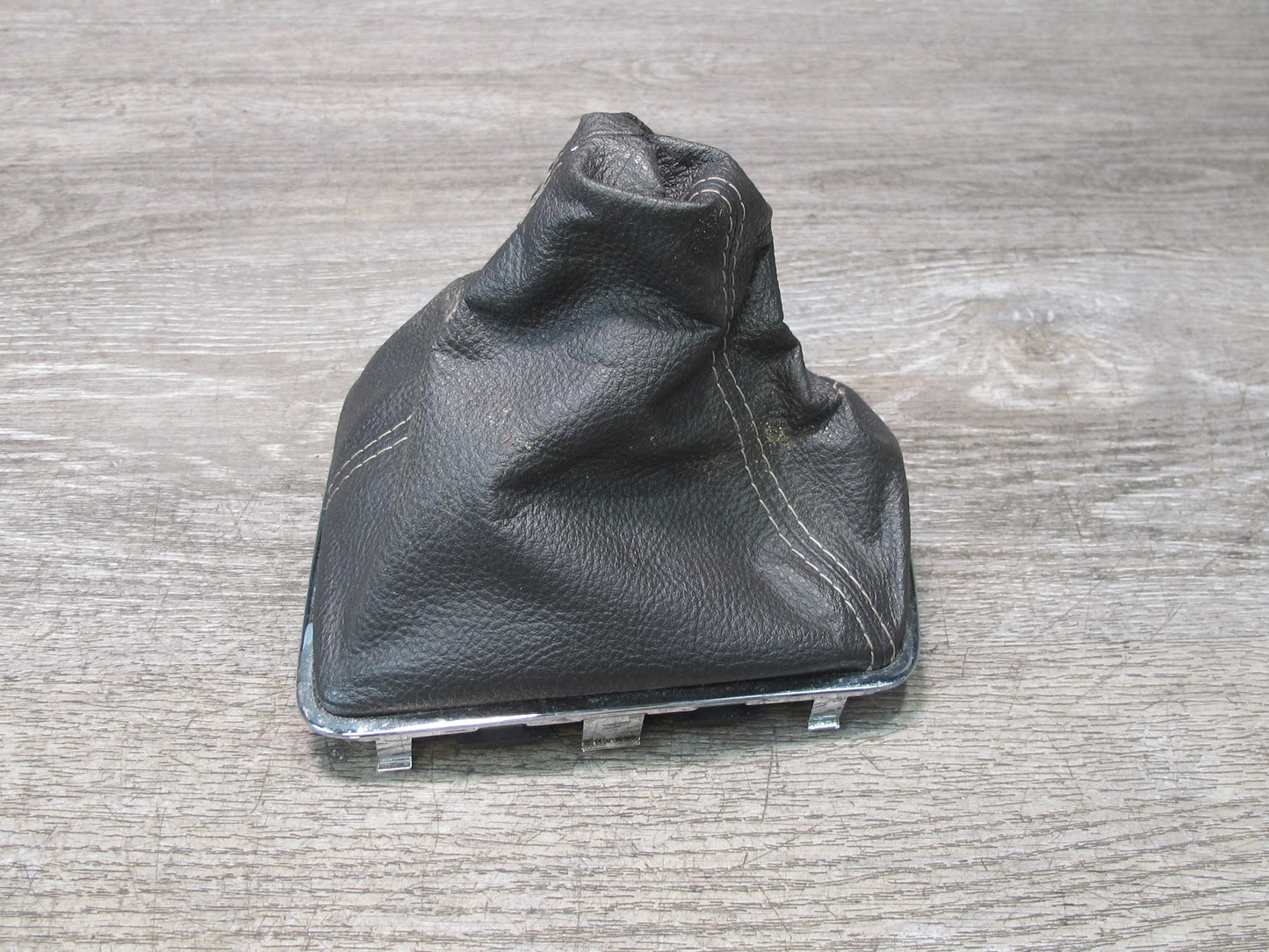 07-10 Saturn SKY Redline M/T Manual Transmission Shifter Boot OEM