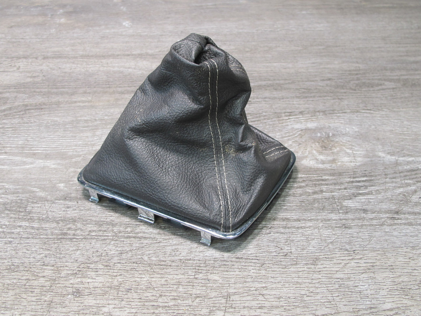 07-10 Saturn SKY Redline M/T Manual Transmission Shifter Boot OEM