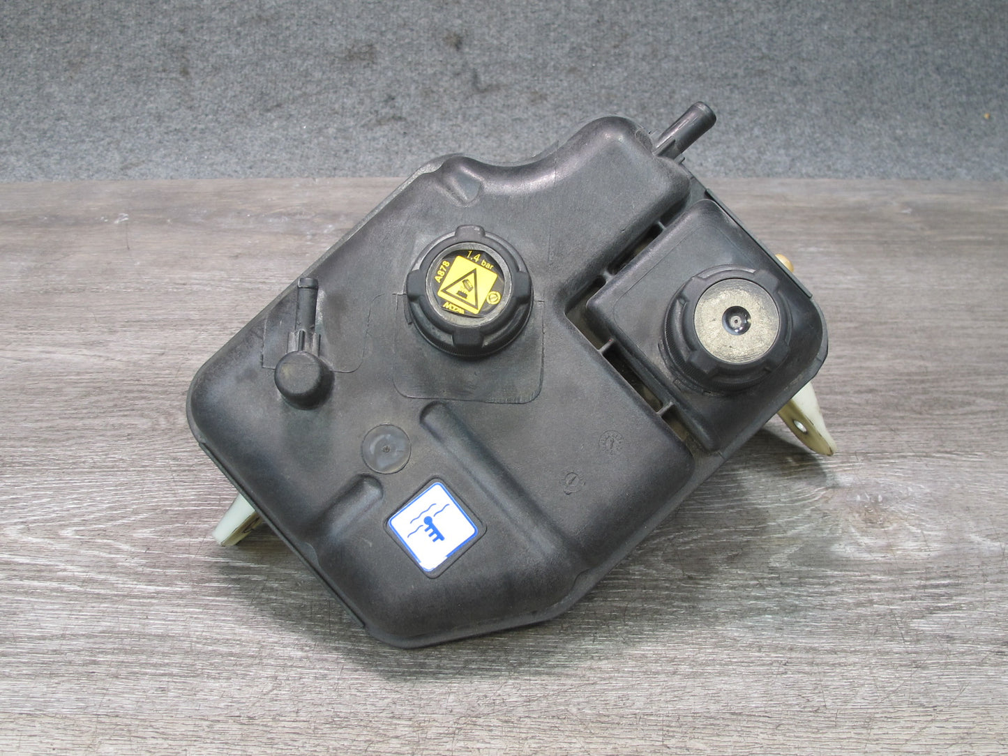 2017-2020 Maserati Levante M161 3.0L Engine Coolant Expansion Overflow Reservoir