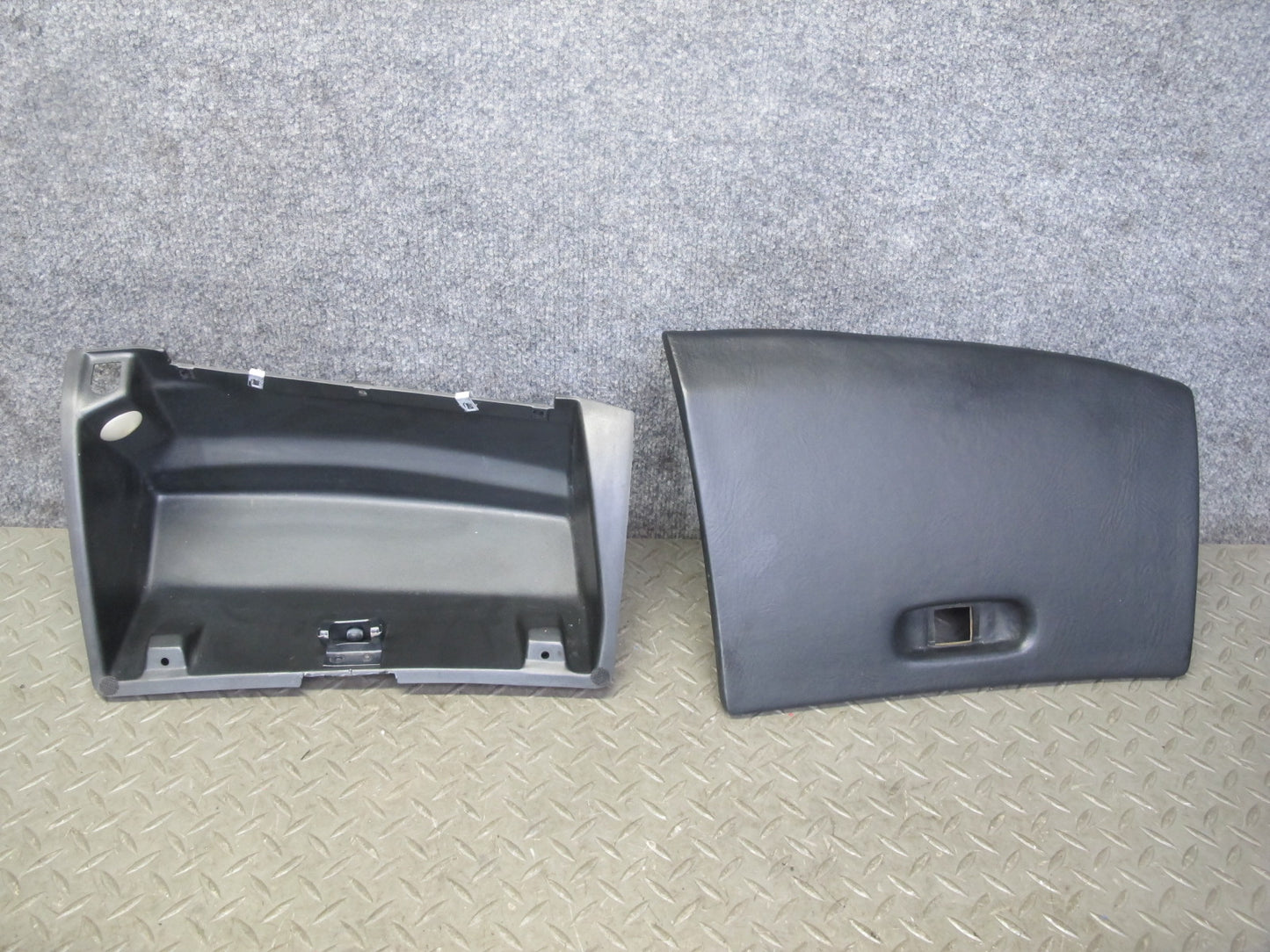 90-93 Chevrolet Corvette C4 Dash Glove Box Compartment Storage Black OEM