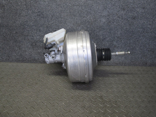 2015-2018 Porsche Macan Brake Master Cylinder Booster Fluid Reservoir