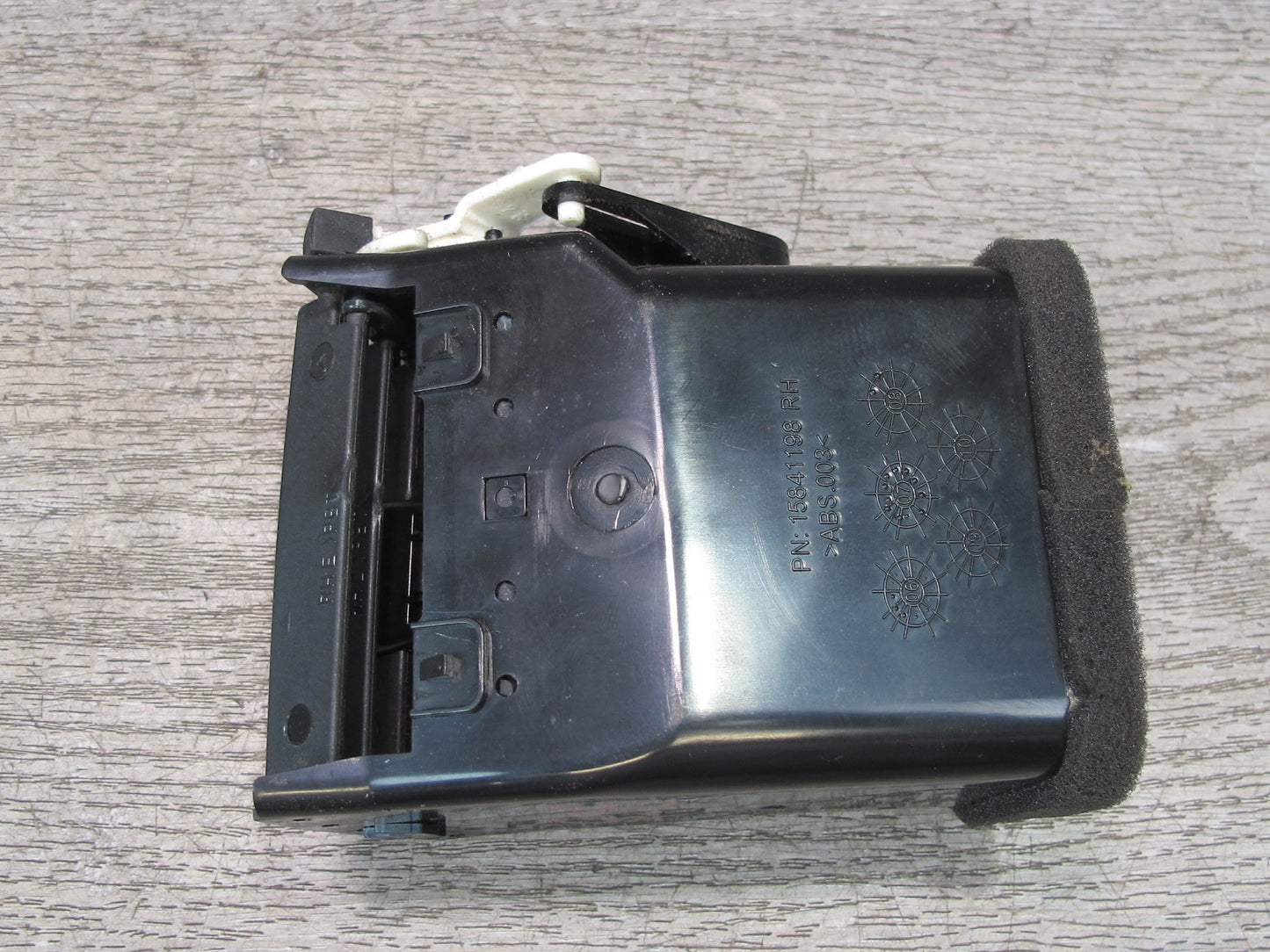 07-10 Saturn SKY Set of 4 Dash Front Left & Right A/C Air Vent Grille OEM