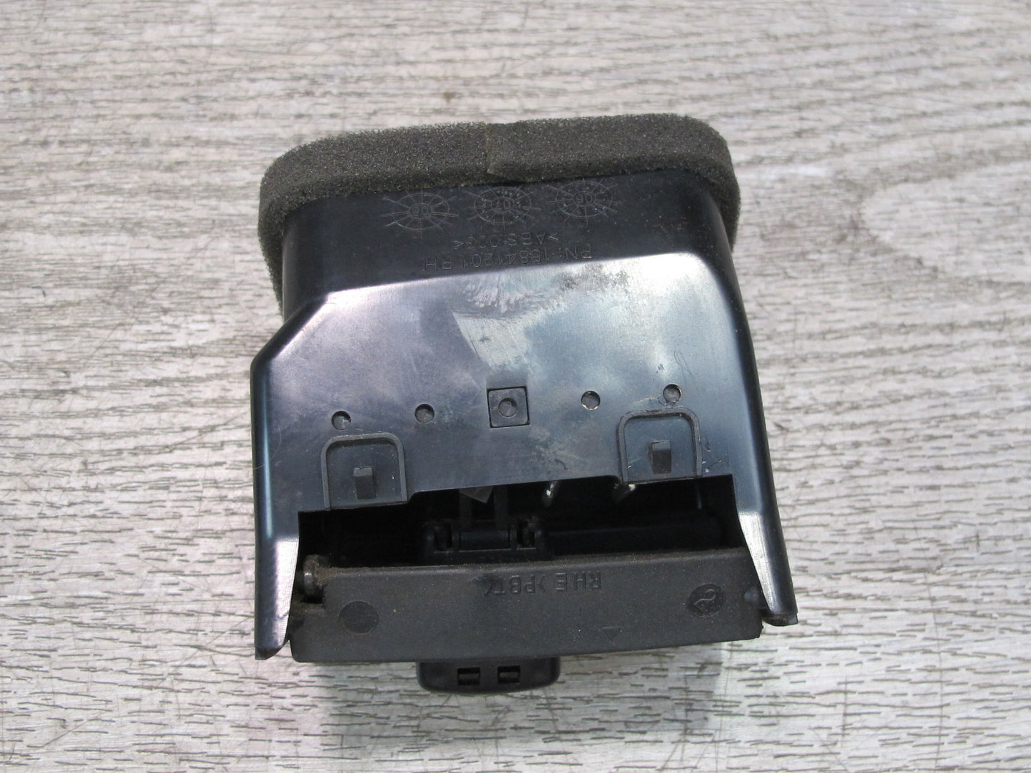 07-10 Saturn SKY Set of 4 Dash Front Left & Right A/C Air Vent Grille OEM