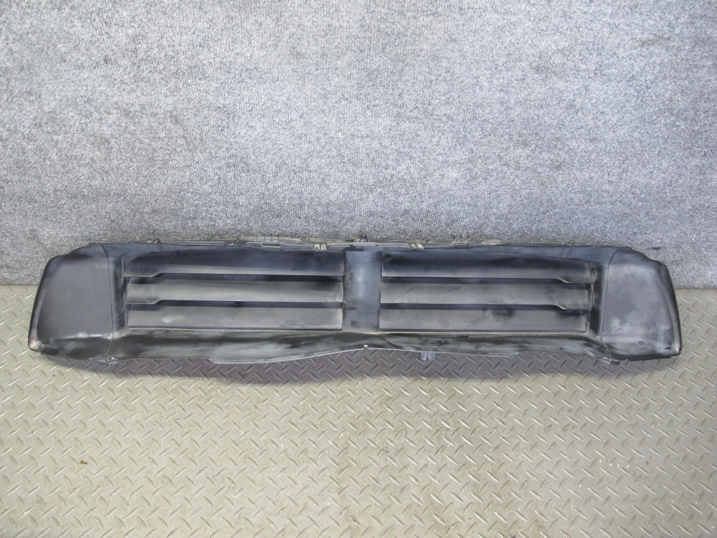 2015-2018 Porsche Macan Radiator Air Duct Louver Shutter Grille 95B121617