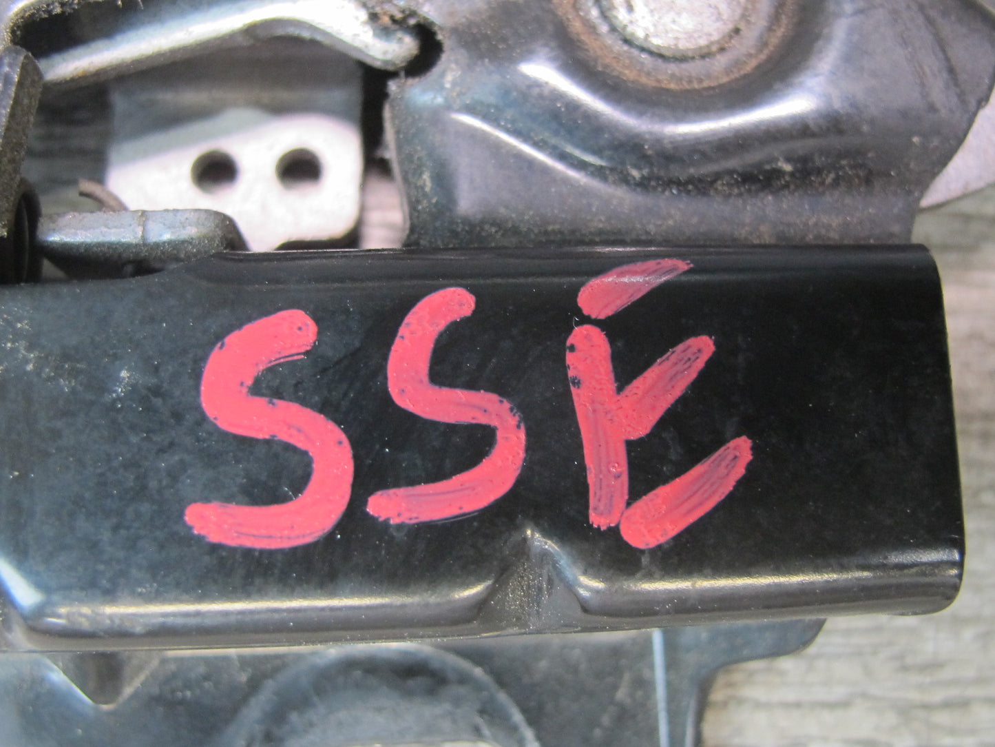 07-10 Saturn SKY Pontiac Solstice Set of 2 Front Left Right Hood Lock Latch OEM